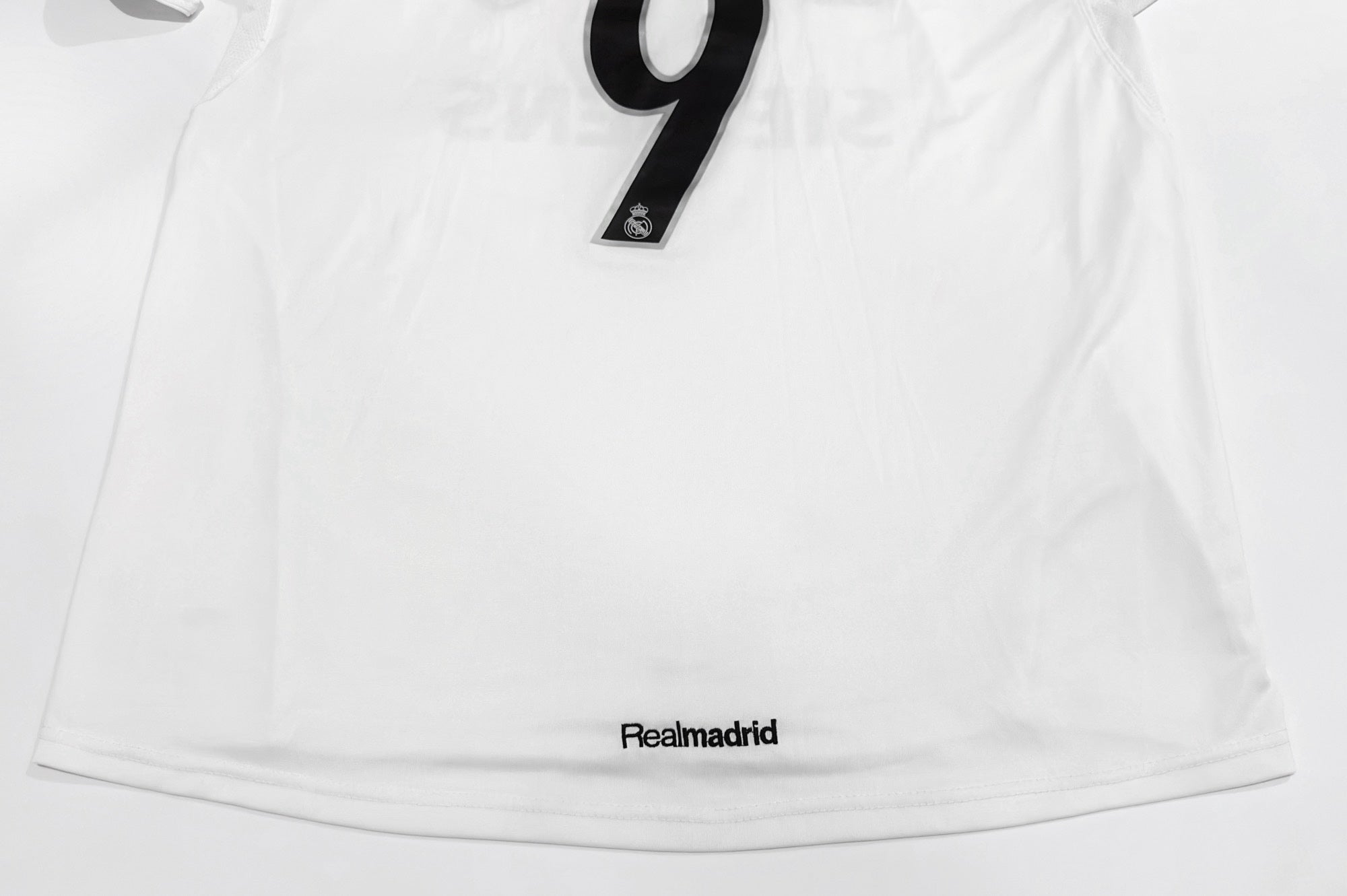 2005/06 Real Madrid #9 RONALDO Home Jersey (XL)