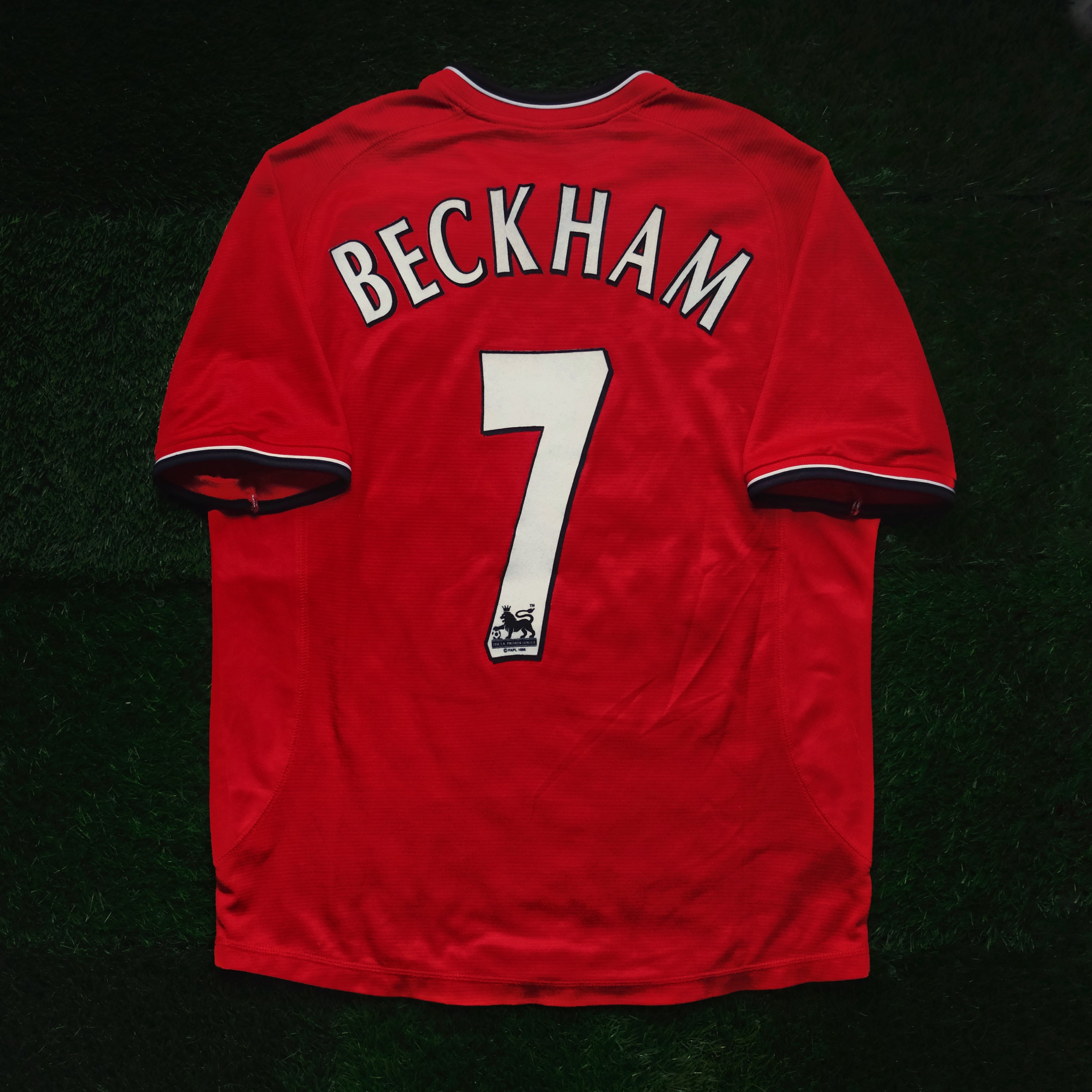 2000/02 Man Utd #7 BECKHAM Home Jersey (M)