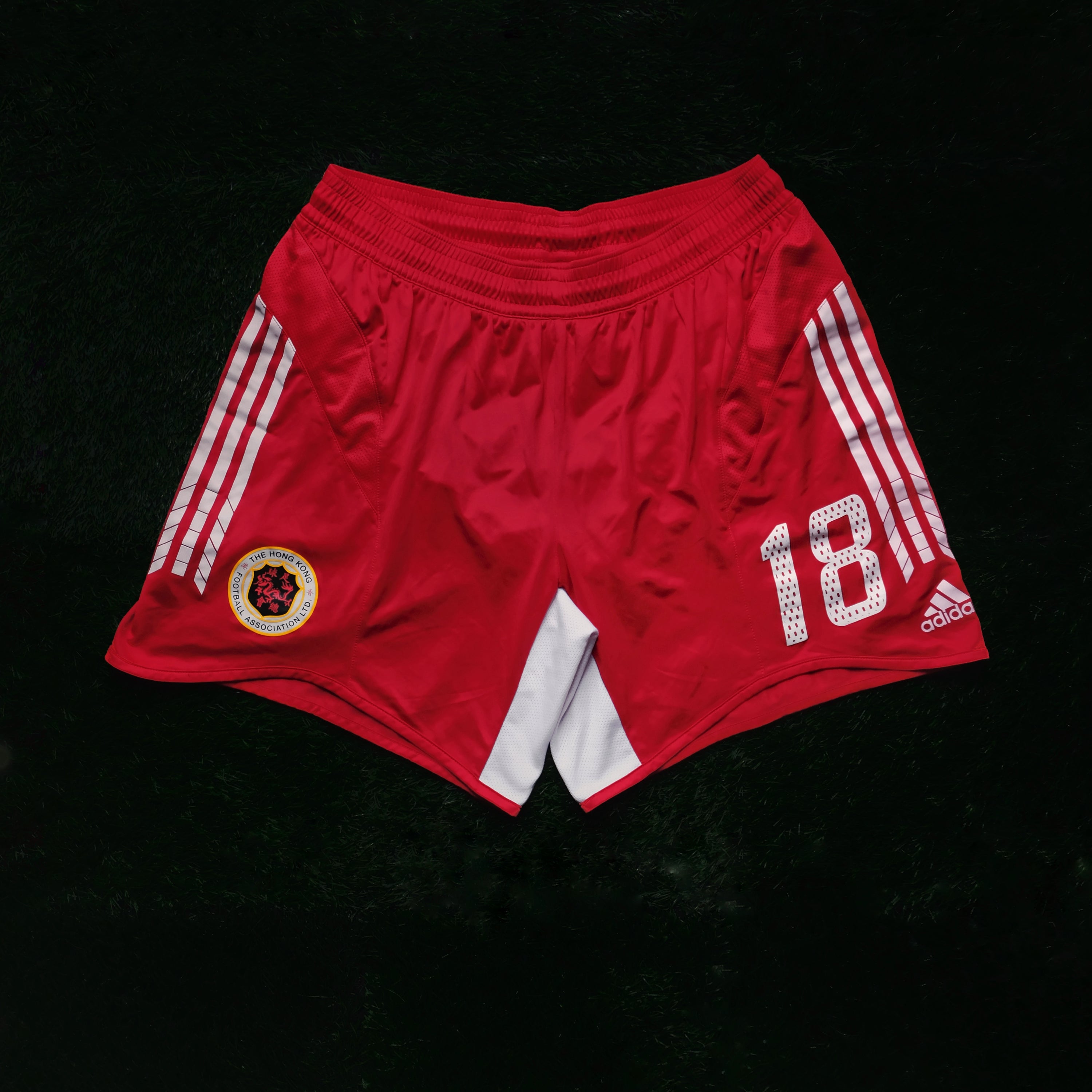 2005/06 Hong Kong #18 Home Jersey (M) L/S with Shorts