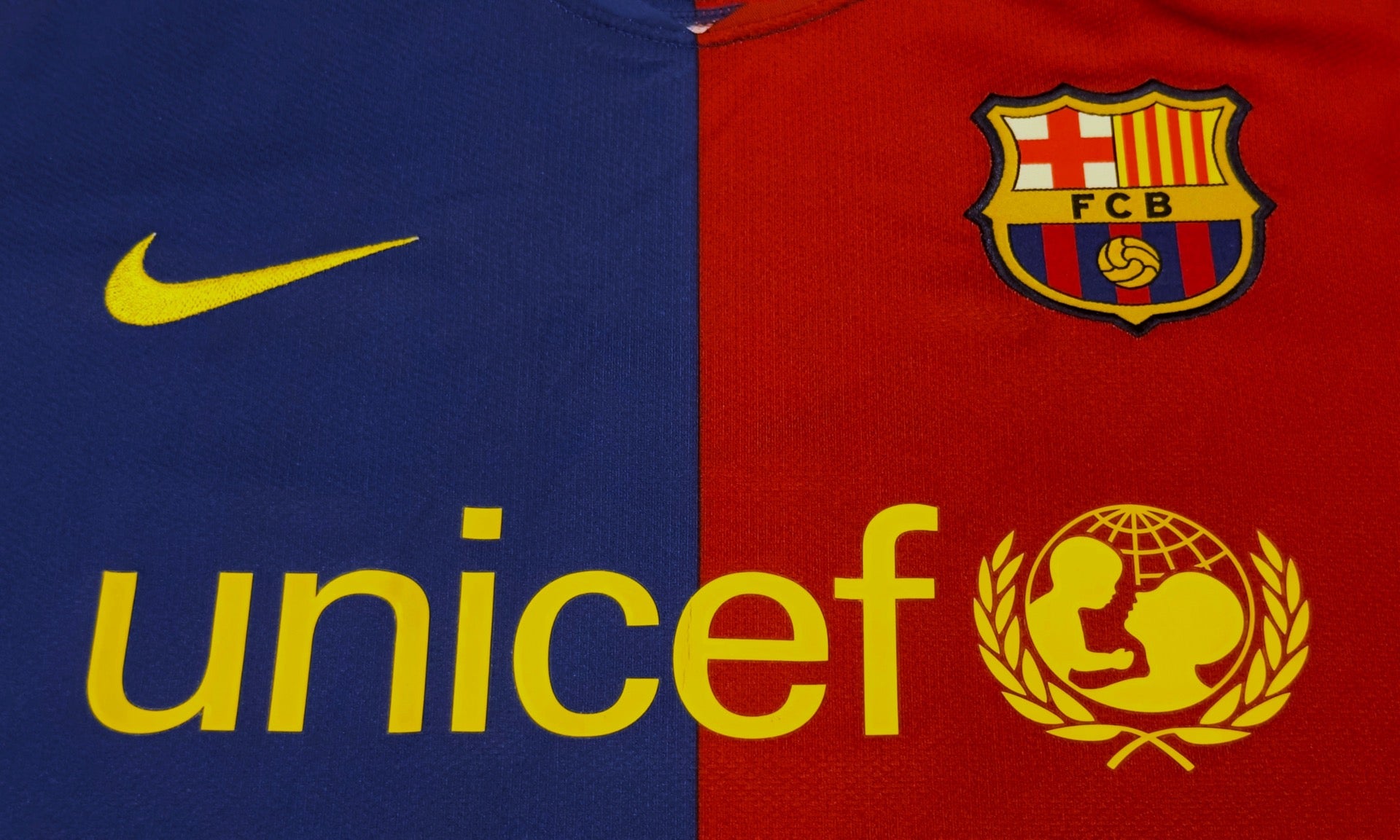 2008/09 Barcelona #6 XAVI Home Jersey (M) L/S