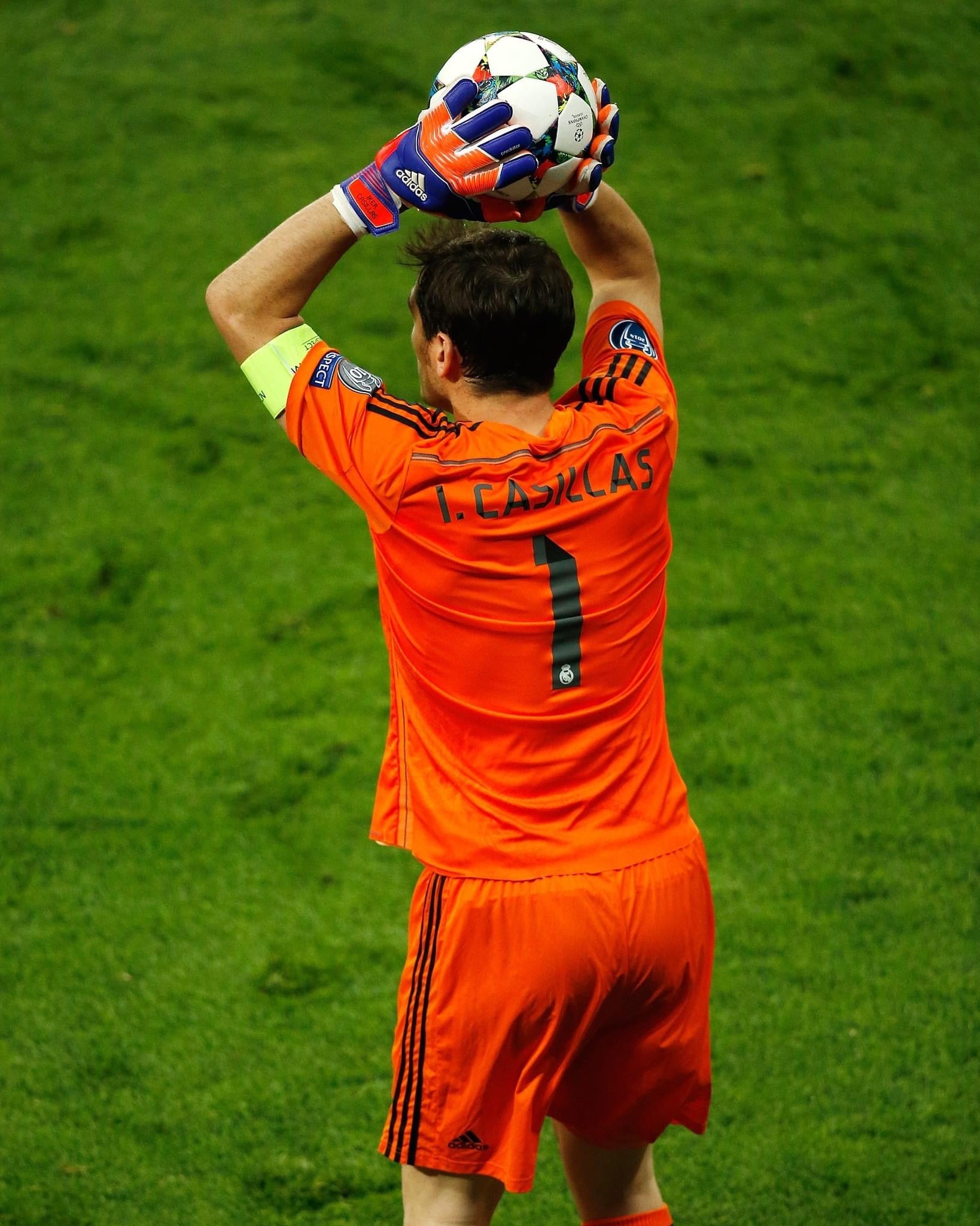 Real Madrid CASILLAS 1 シャツ オレンジ 2014-15 Real Madrid Goalkeeper Shirt #1 I. CASILLAS Signed