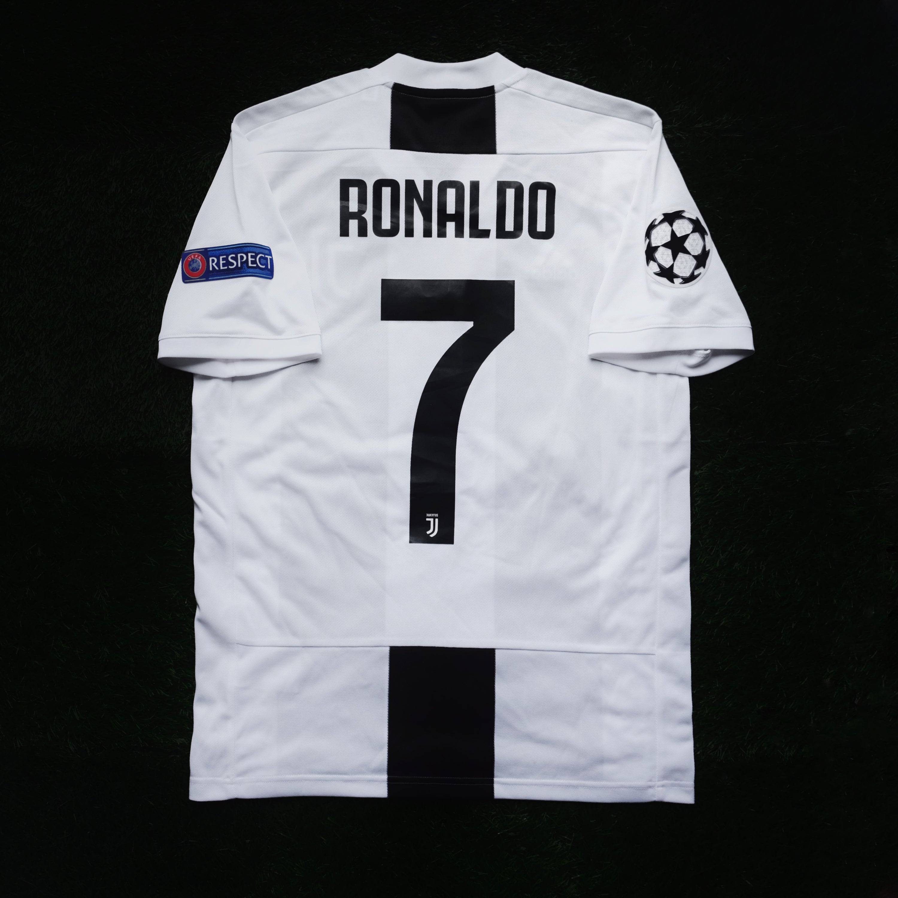 2018/19 Juventus #7 RONALDO Home Jersey (S)
