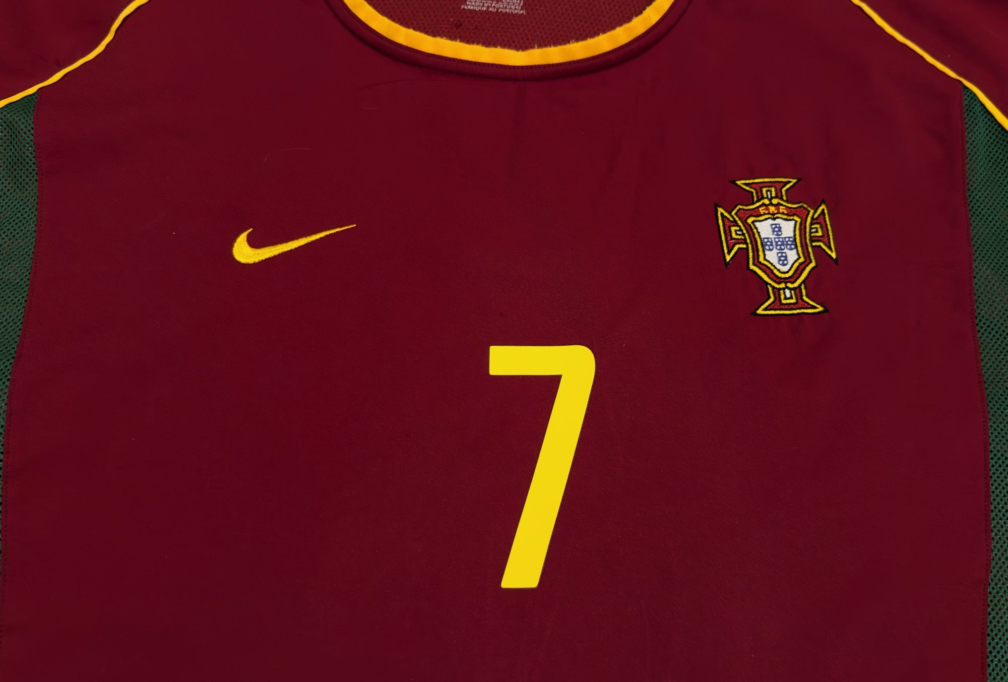 2002/04 Portugal #7 Home Jersey (L)