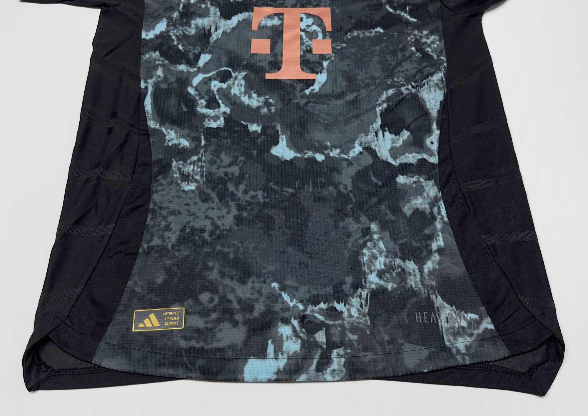 2024/25 Bayern Munich Away Jersey (M)