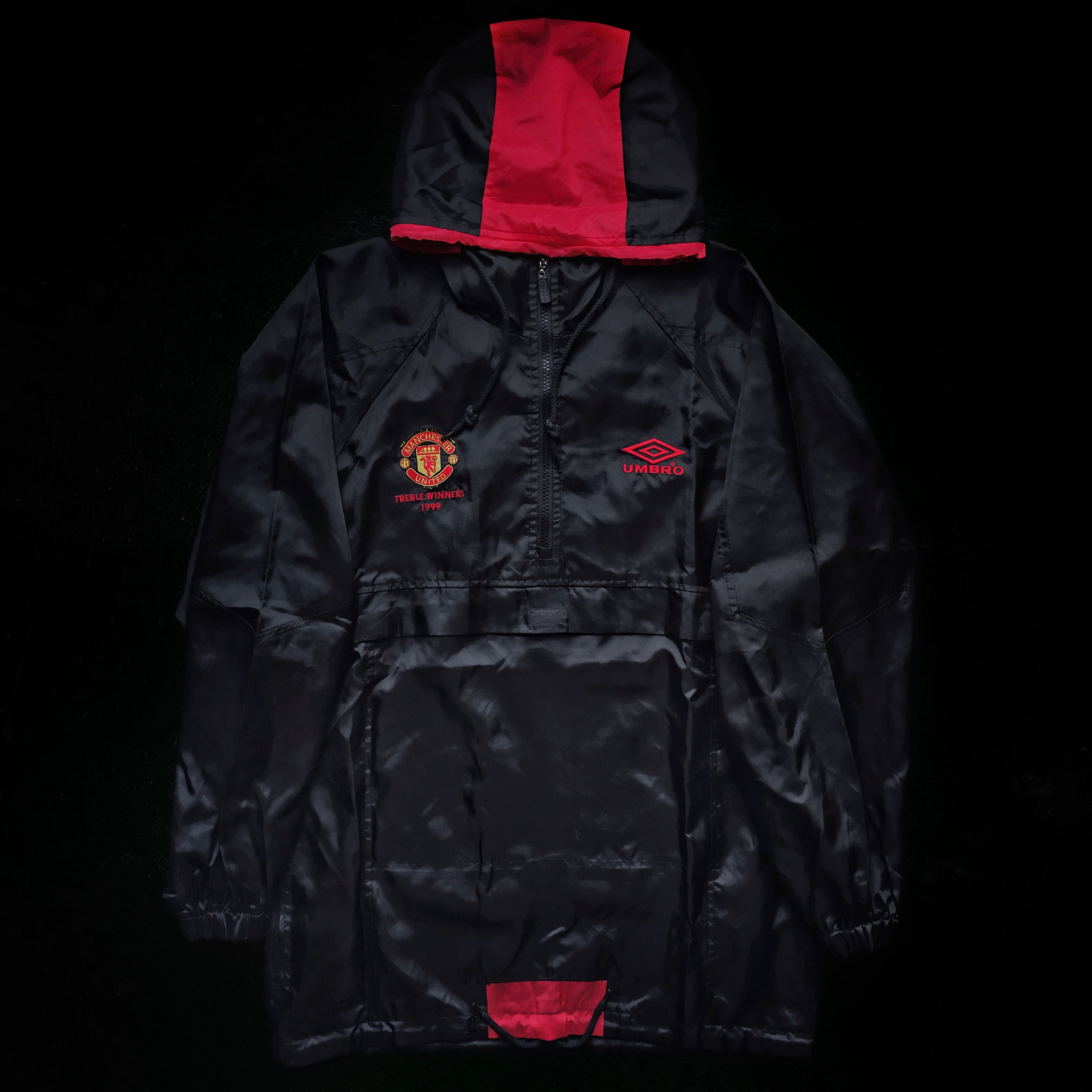 Umbro Man Utd Half-Zip Hooded Rain Jacket (S)