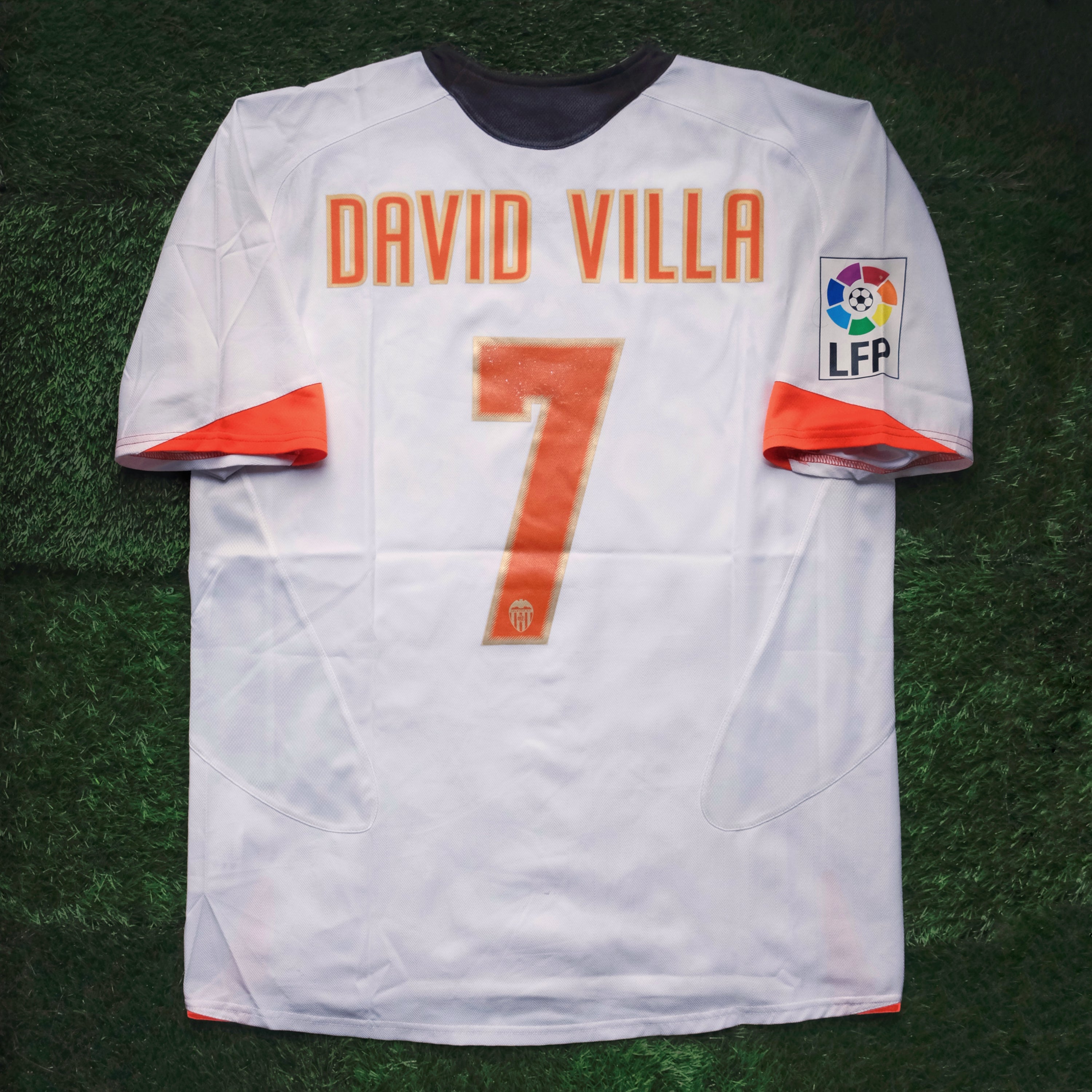 2005/06 Valencia #7 DAVID VILLA Home Jersey (L)