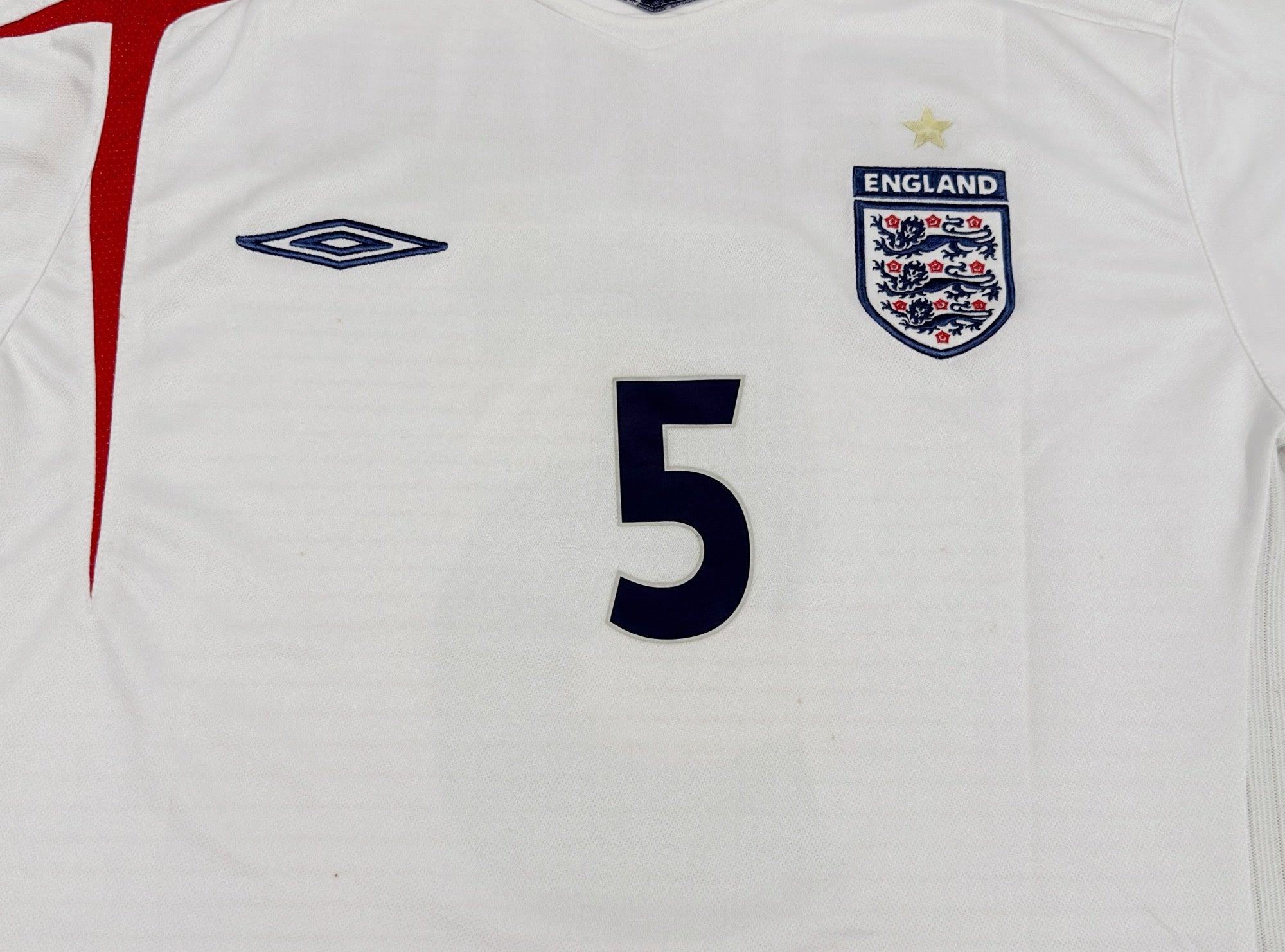 2005/07 England #5 FERDINAND Home Jersey (XL)