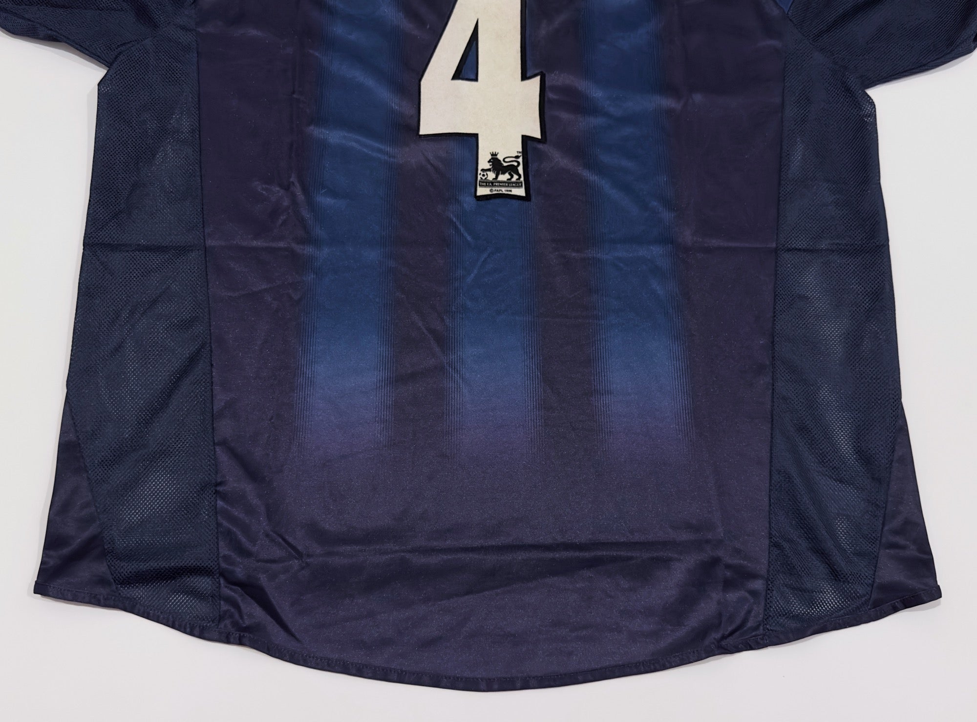 2004/05 Newcastle #4 BUTT Away Jersey (XL)