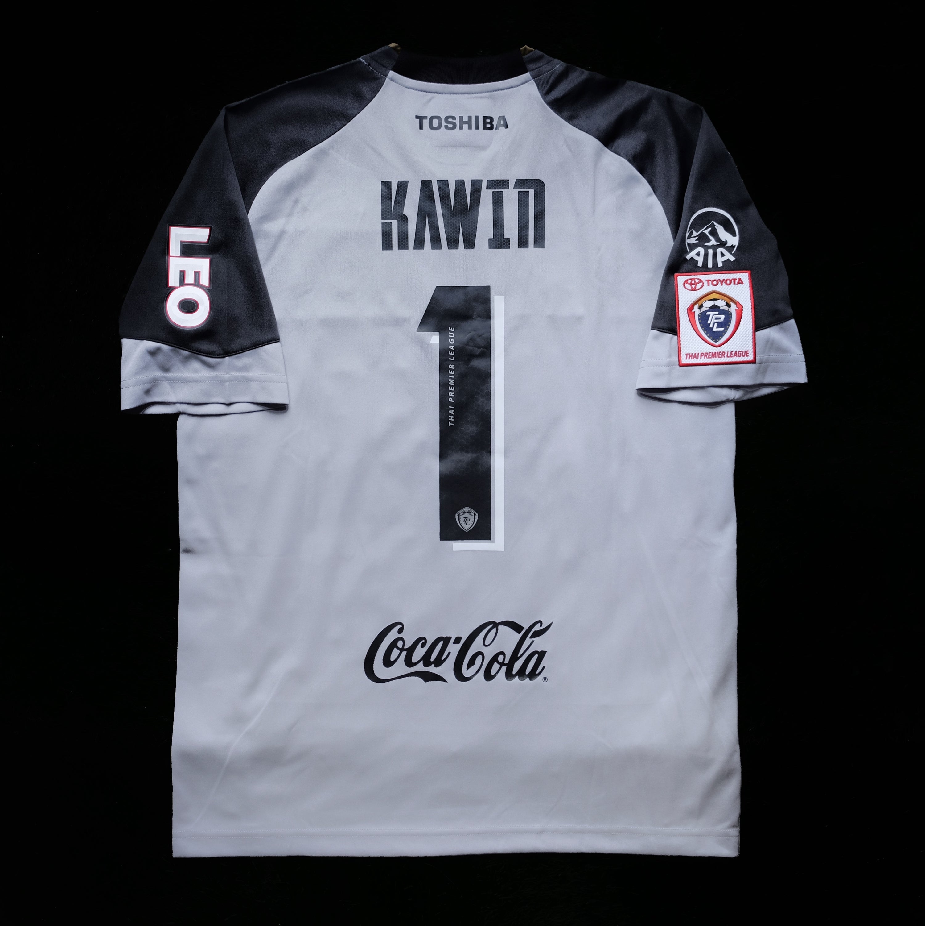 2014 SCG Muangthong United #1 KAWIN GK Jersey (XL)
