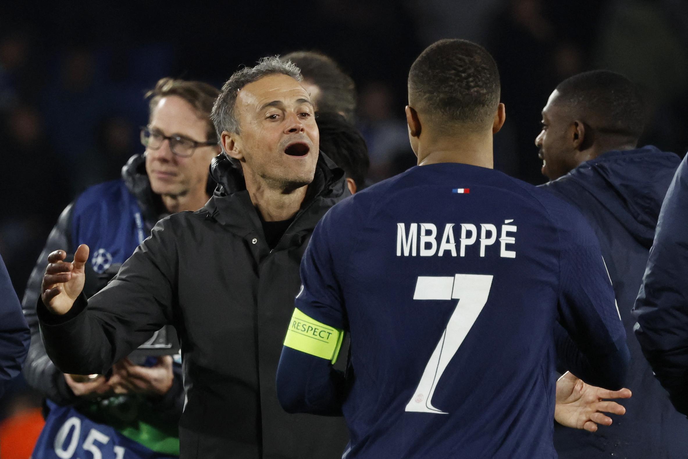 2023/24 PSG #7 MBAPPE Home Jersey (S)