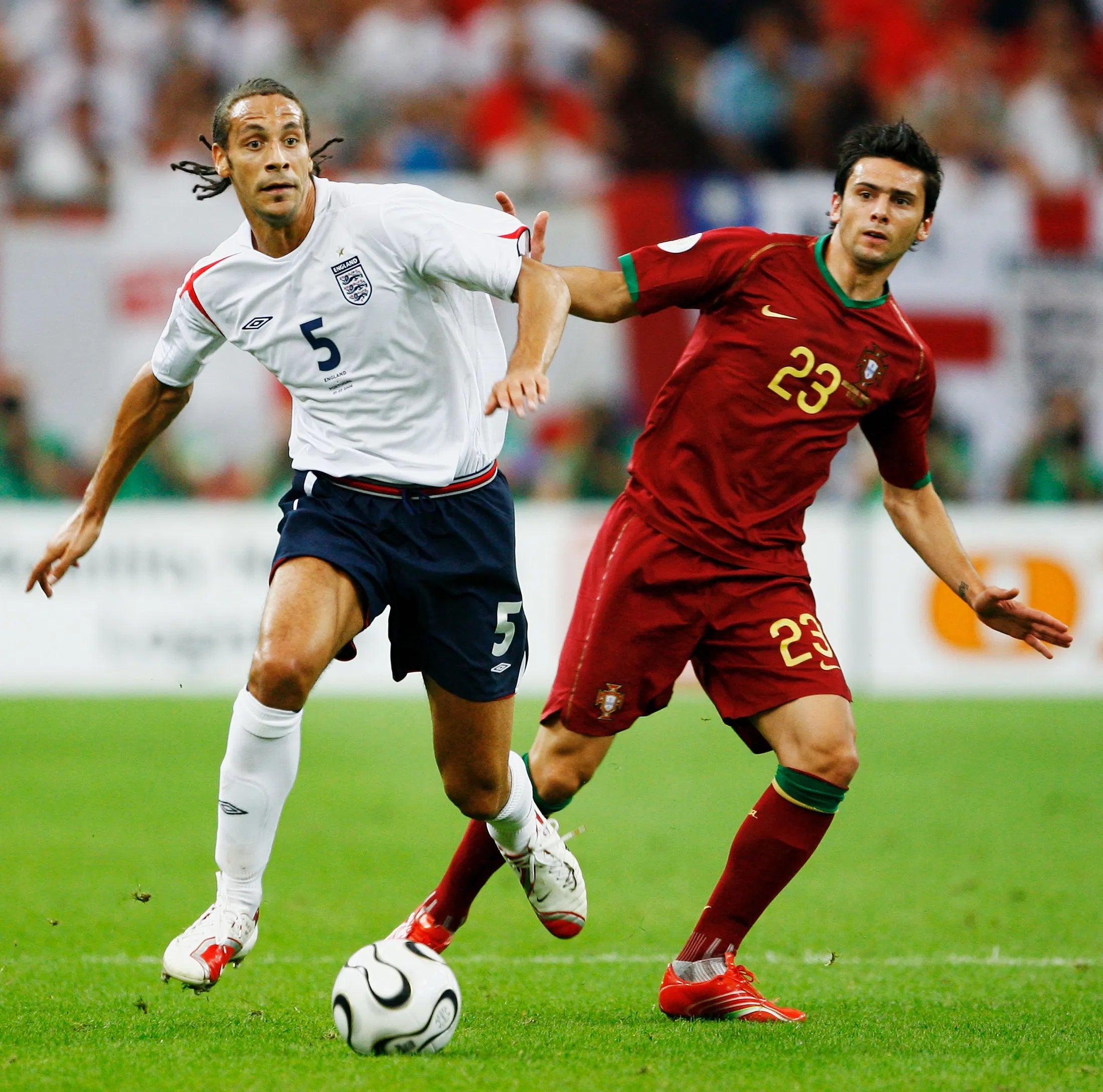 2005/07 England #5 FERDINAND Home Jersey (XL)