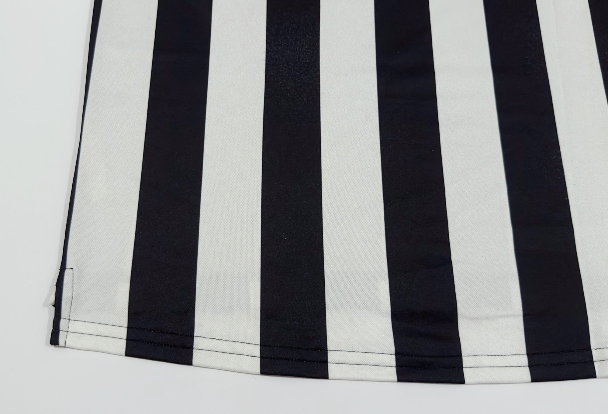 1998/99 Juventus Home Jersey (M)
