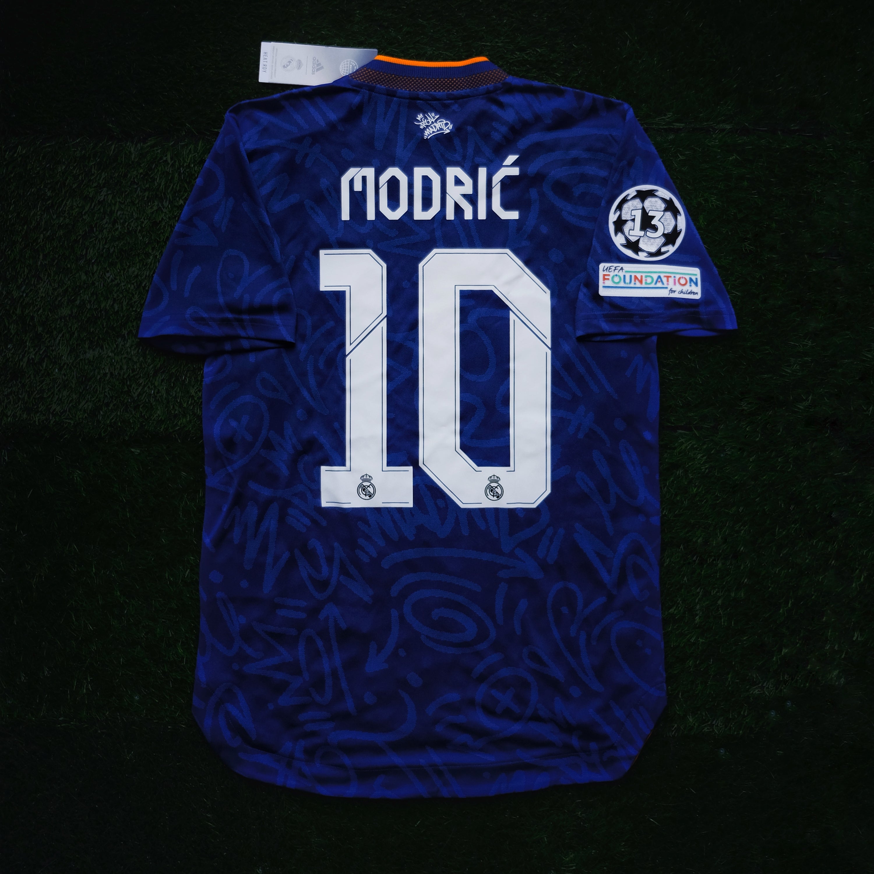 2021/22 Real Madrid #10 MODRIC Away Jersey (S)