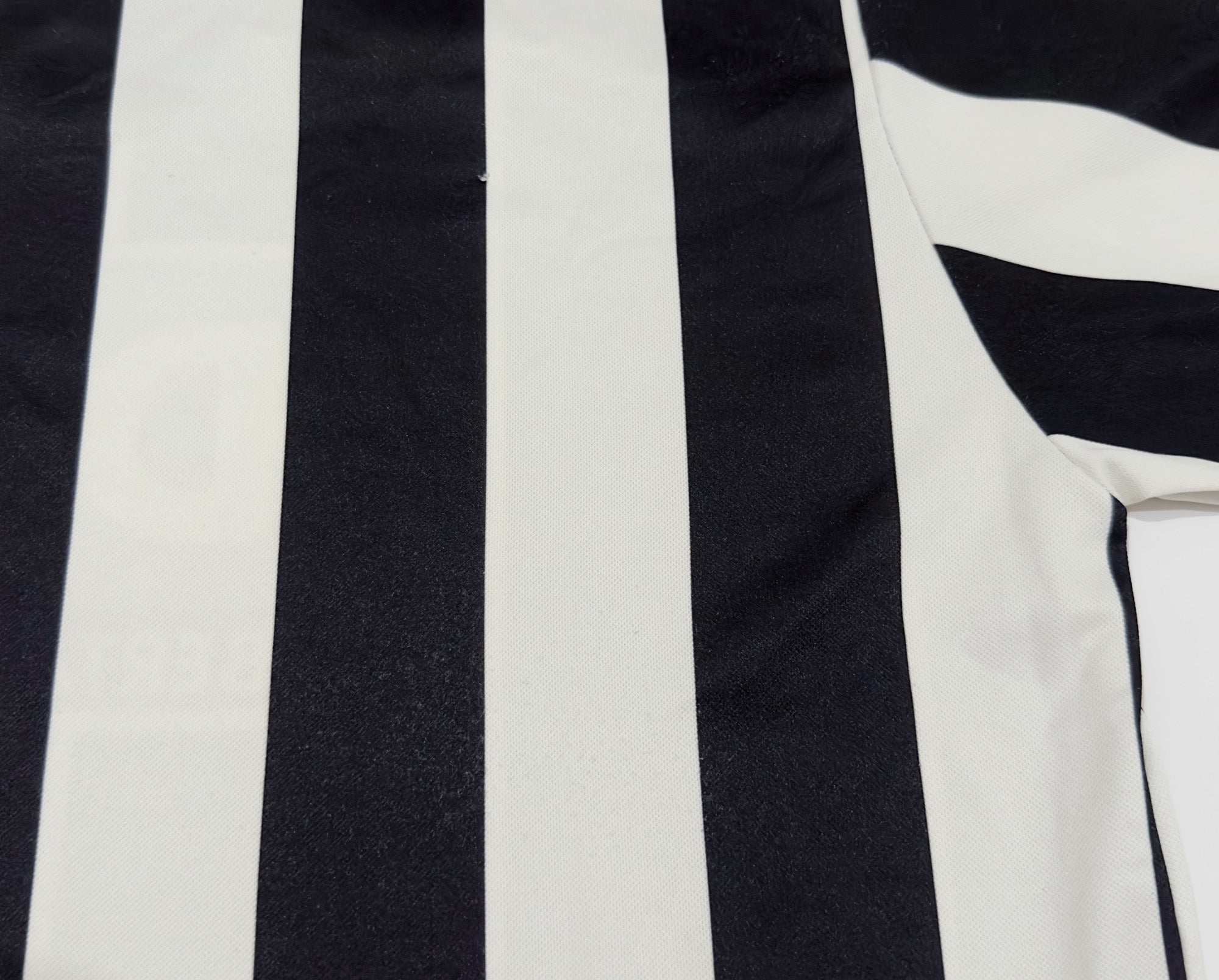 1998/99 Juventus Home Jersey (M)