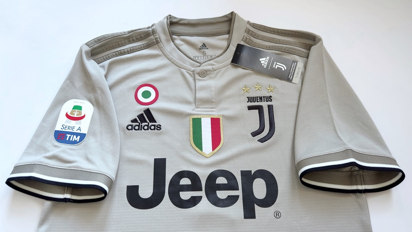 2018 19 Juventus 7 RONALDO Away Jersey S Double Kick Football retro. classic. vintage