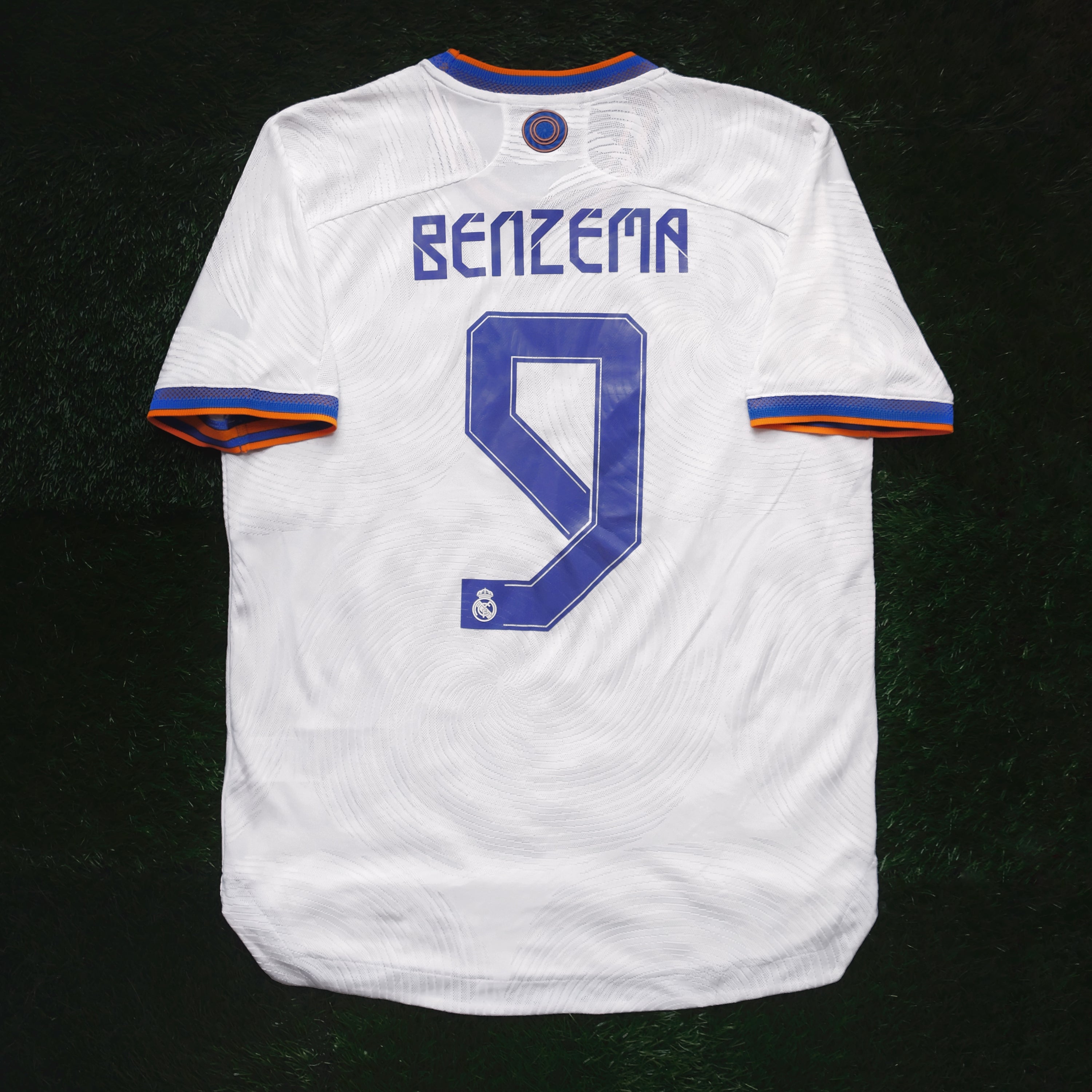 2021/22 Real Madrid #9 BENZEMA Home Jersey (M)