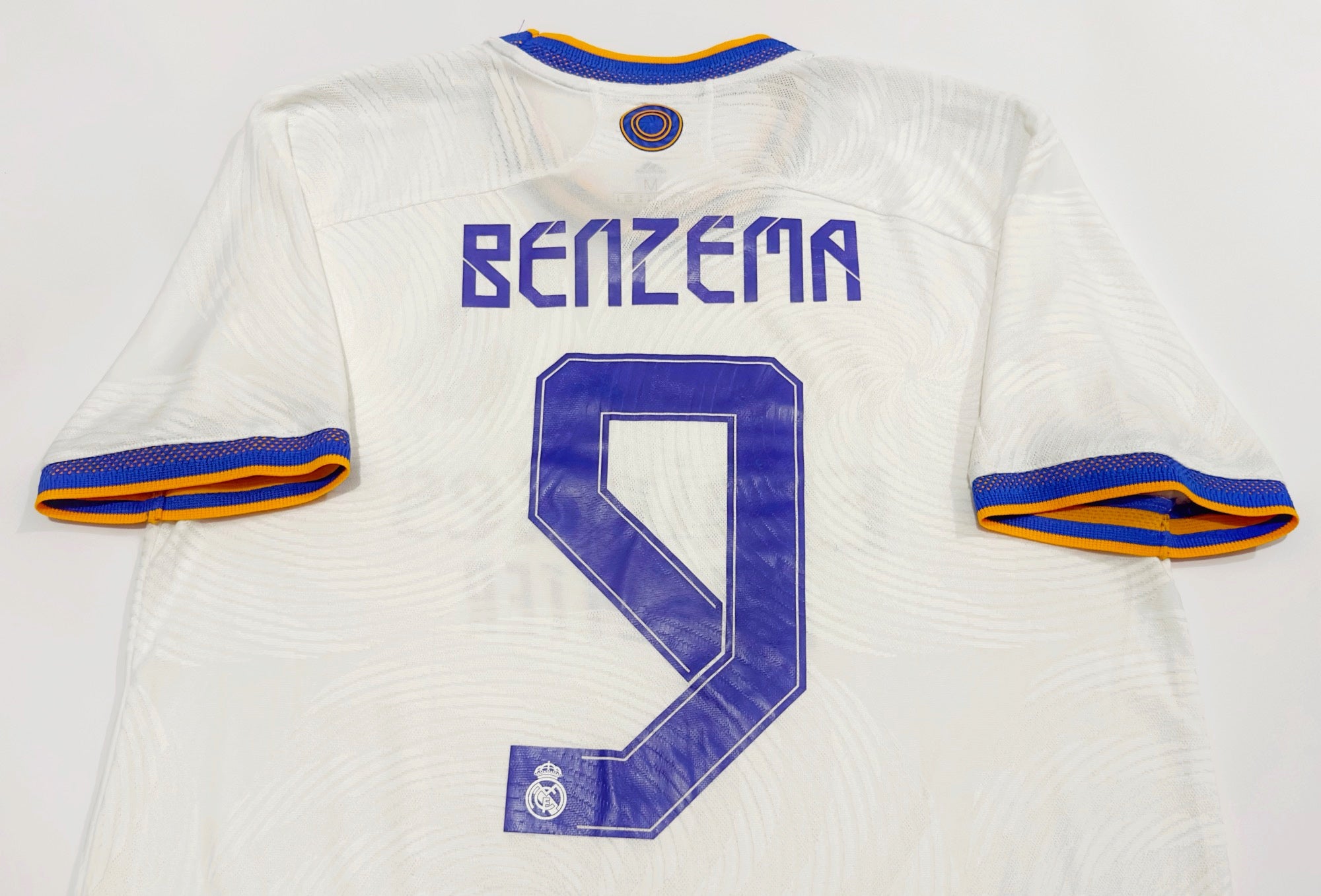 2021/22 Real Madrid #9 BENZEMA Home Jersey (M)