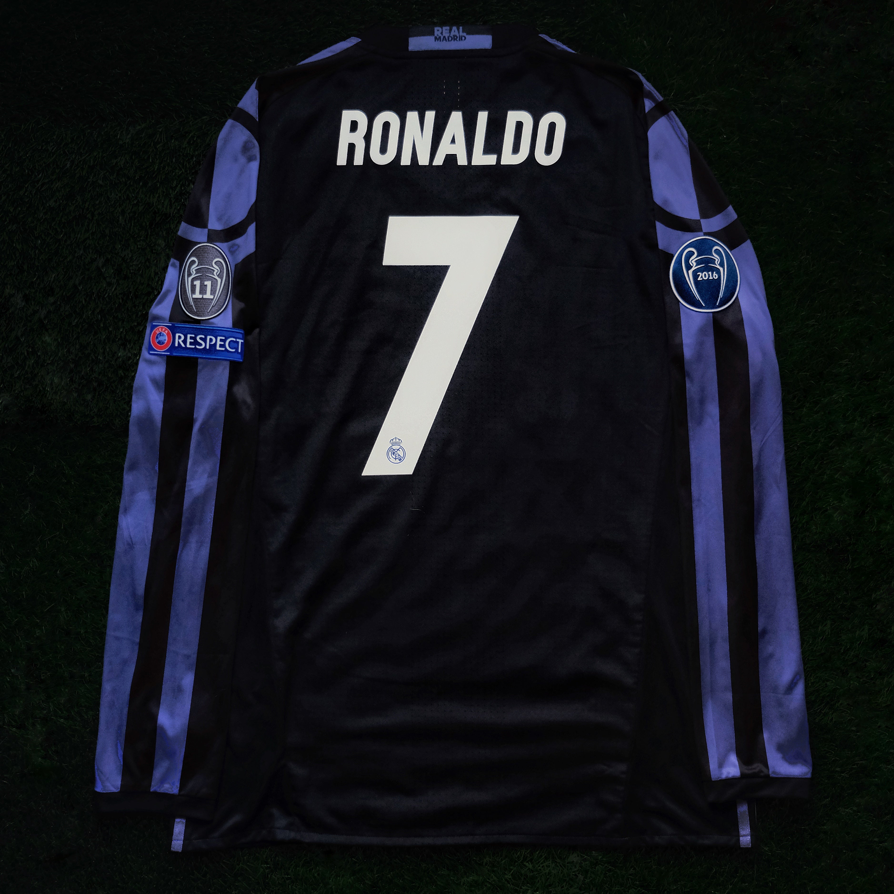 2016/17 Real Madrid #7 RONALDO Third Jersey (XL) L/S – Double Kick