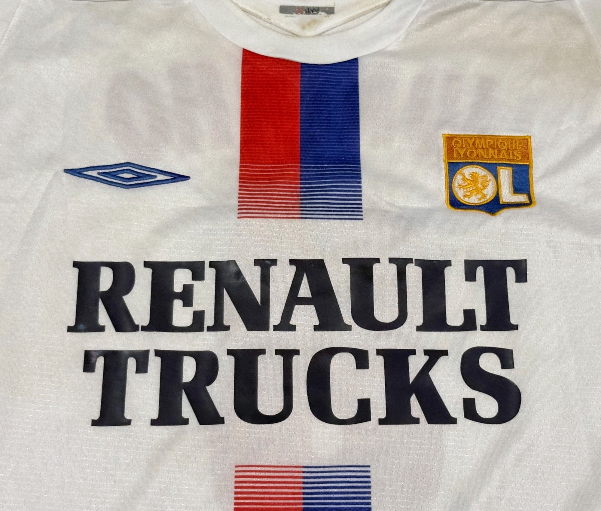 2004/06 Olympique Lyonnais #8 Juninho Home Jersey (XL)