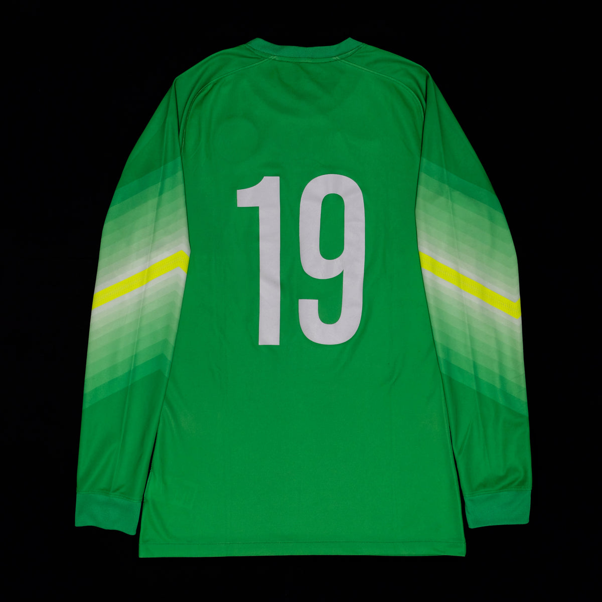 2014/15 Hong Kong #19 GK Jersey (L) with Shorts