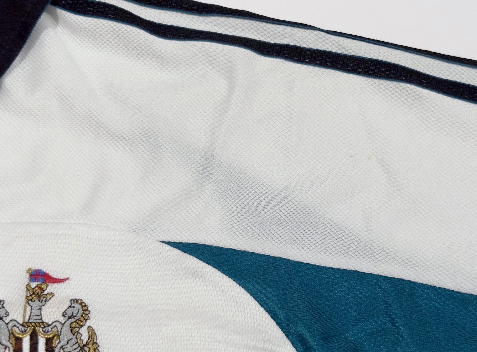 1999/00 Newcastle Away Jersey (L)