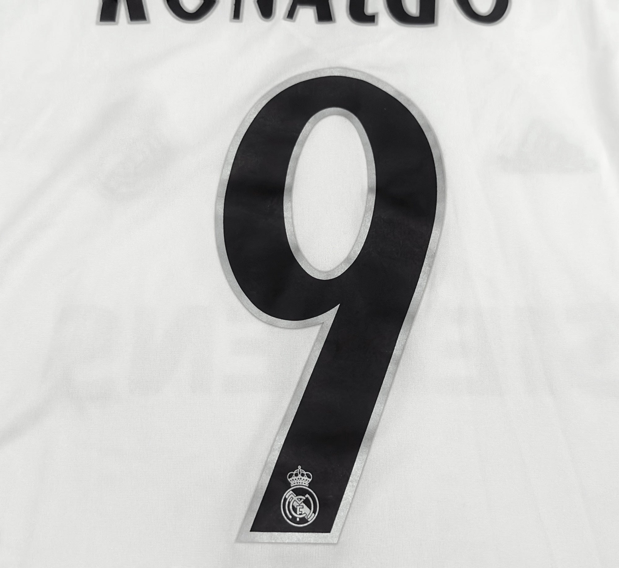 2005/06 Real Madrid #9 RONALDO Home Jersey (XL)