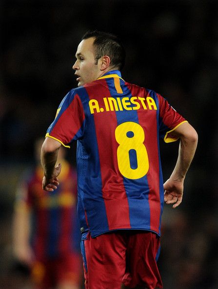 2010/11 Barcelona #8 A. INIESTA Home Jersey (M)