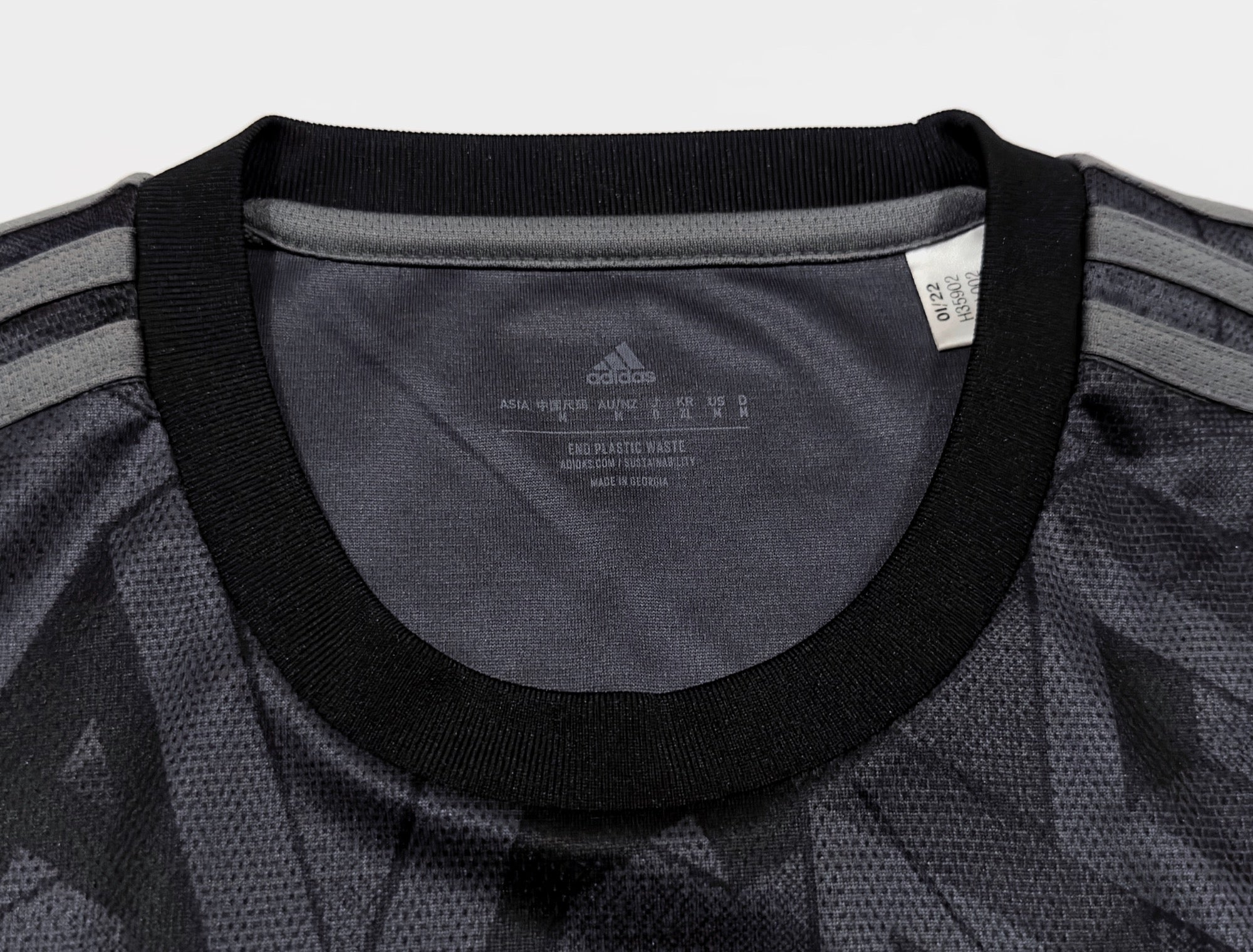 2022/23 Arsenal Away Jersey (M)