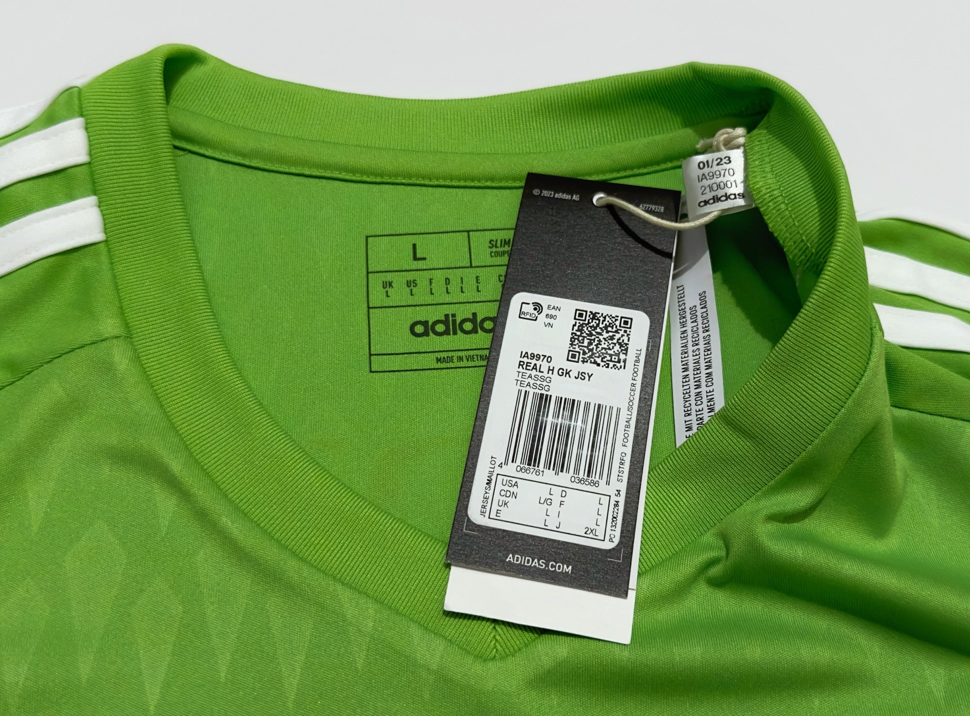 2023/24 Real Madrid #1 COURTOIS GK Jersey (L)