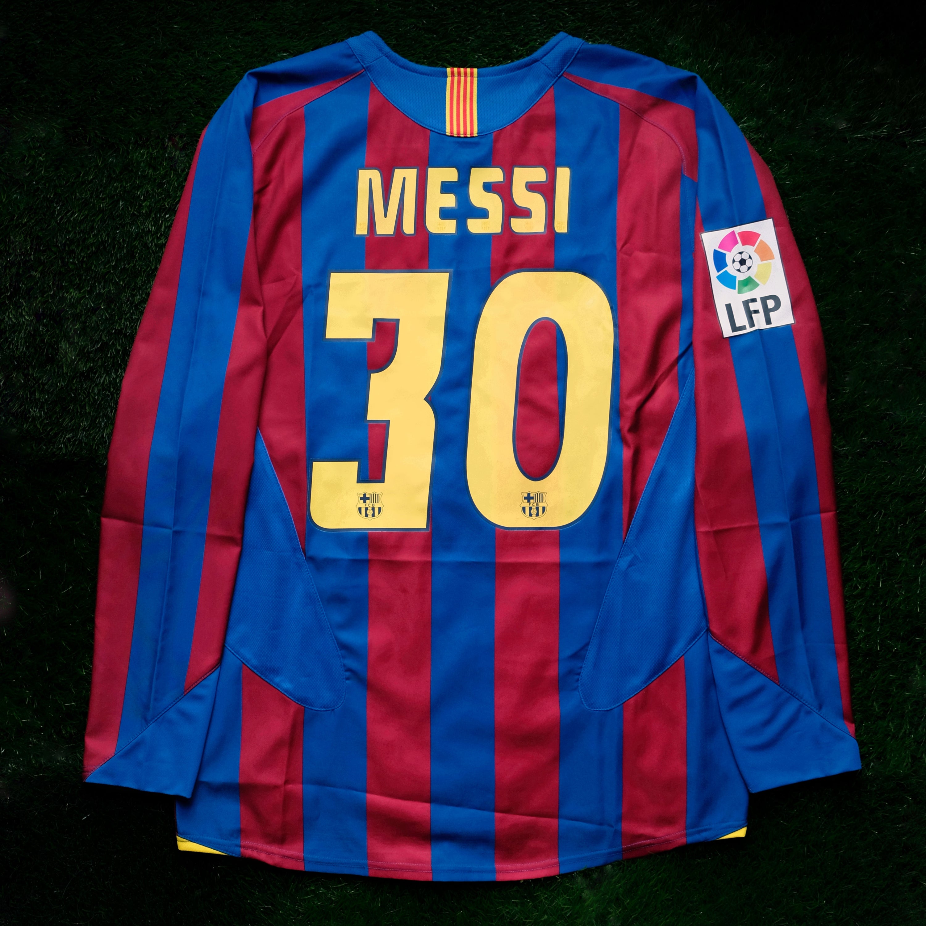 2005/06 Barcelona #30 MESSI Home Jersey (M) L/S