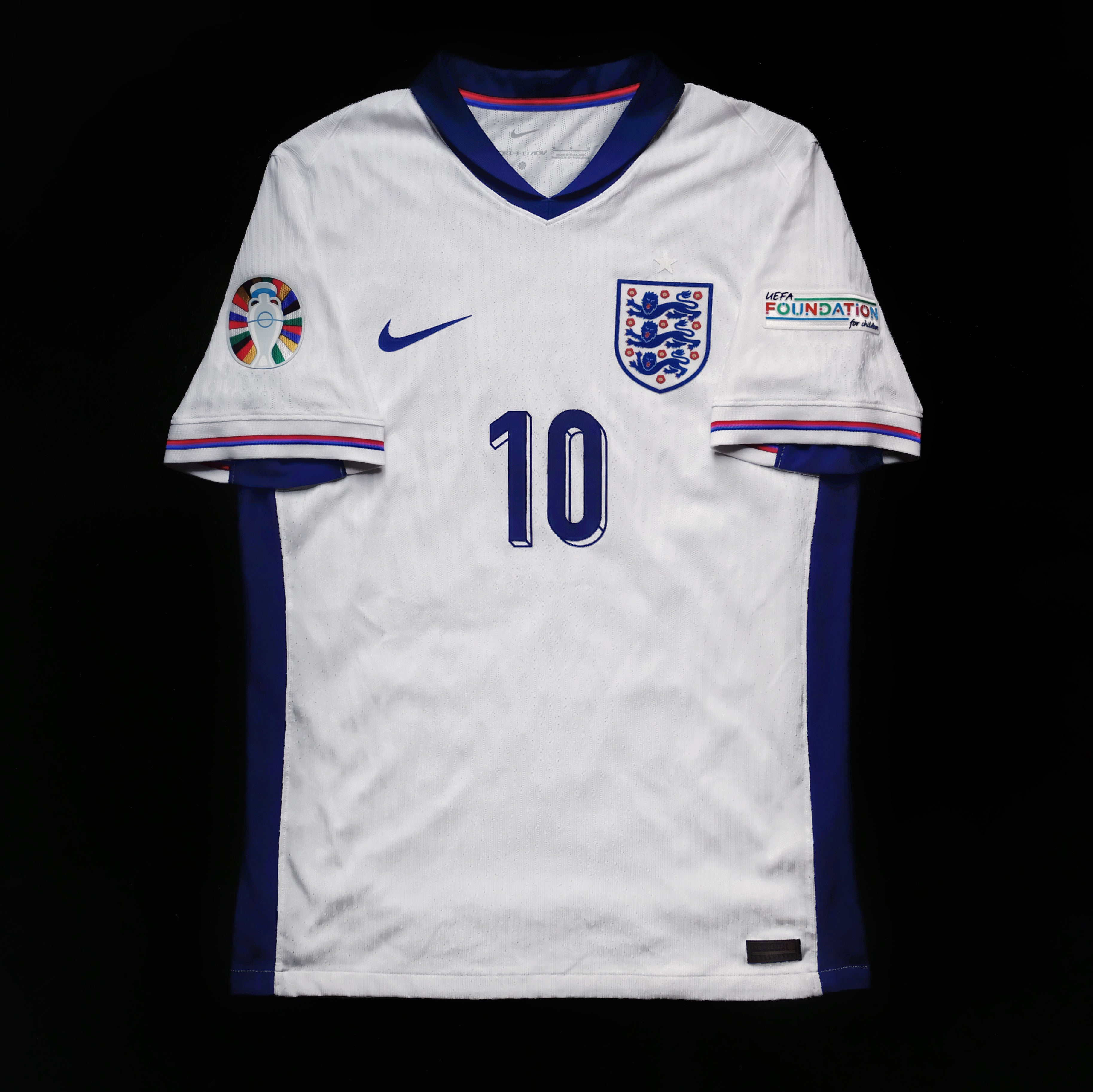 England – Double Kick Football | retro. classic. vintage.