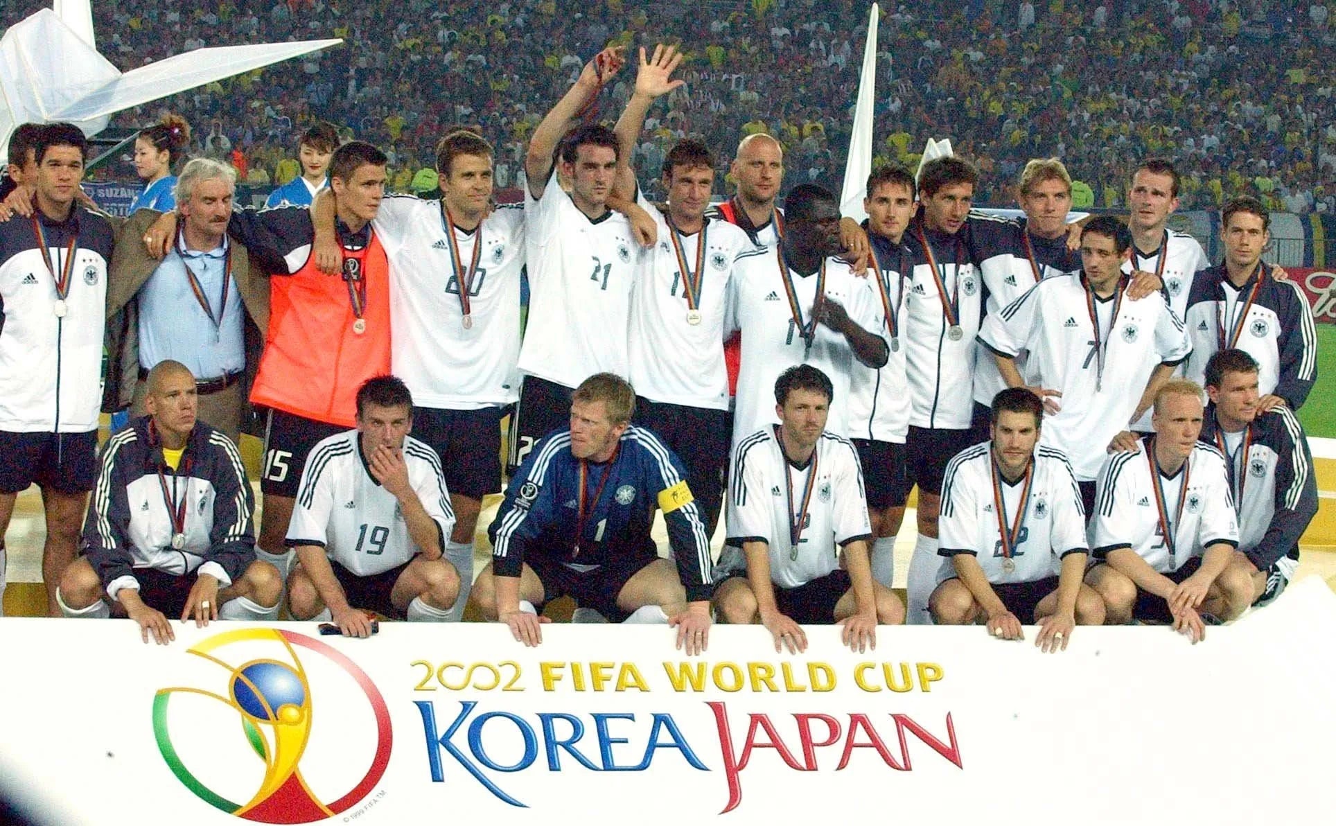2002/04 Germany Home Jersey (S)