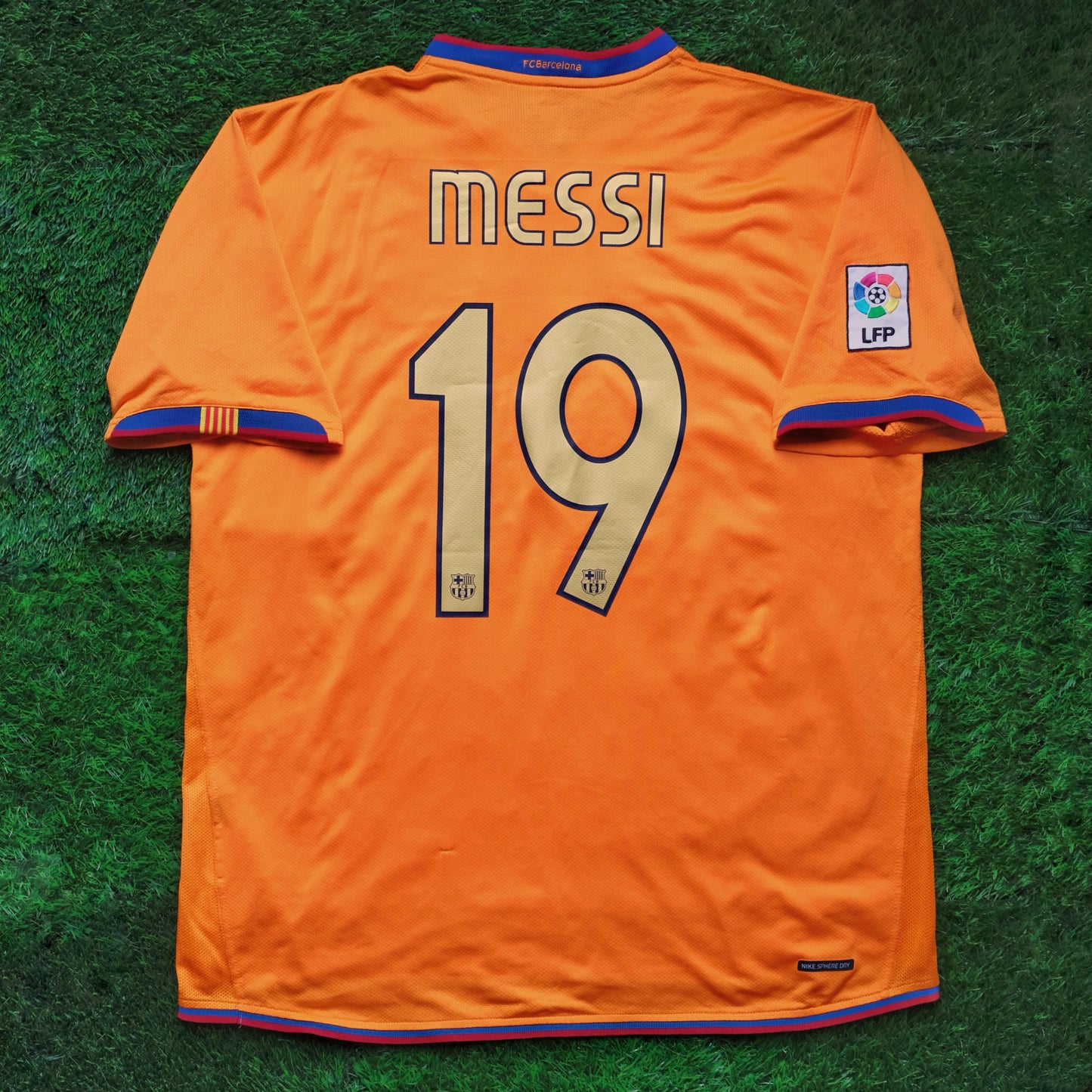 2006/07 Barcelona #19 MESSI Away Jersey (XL)