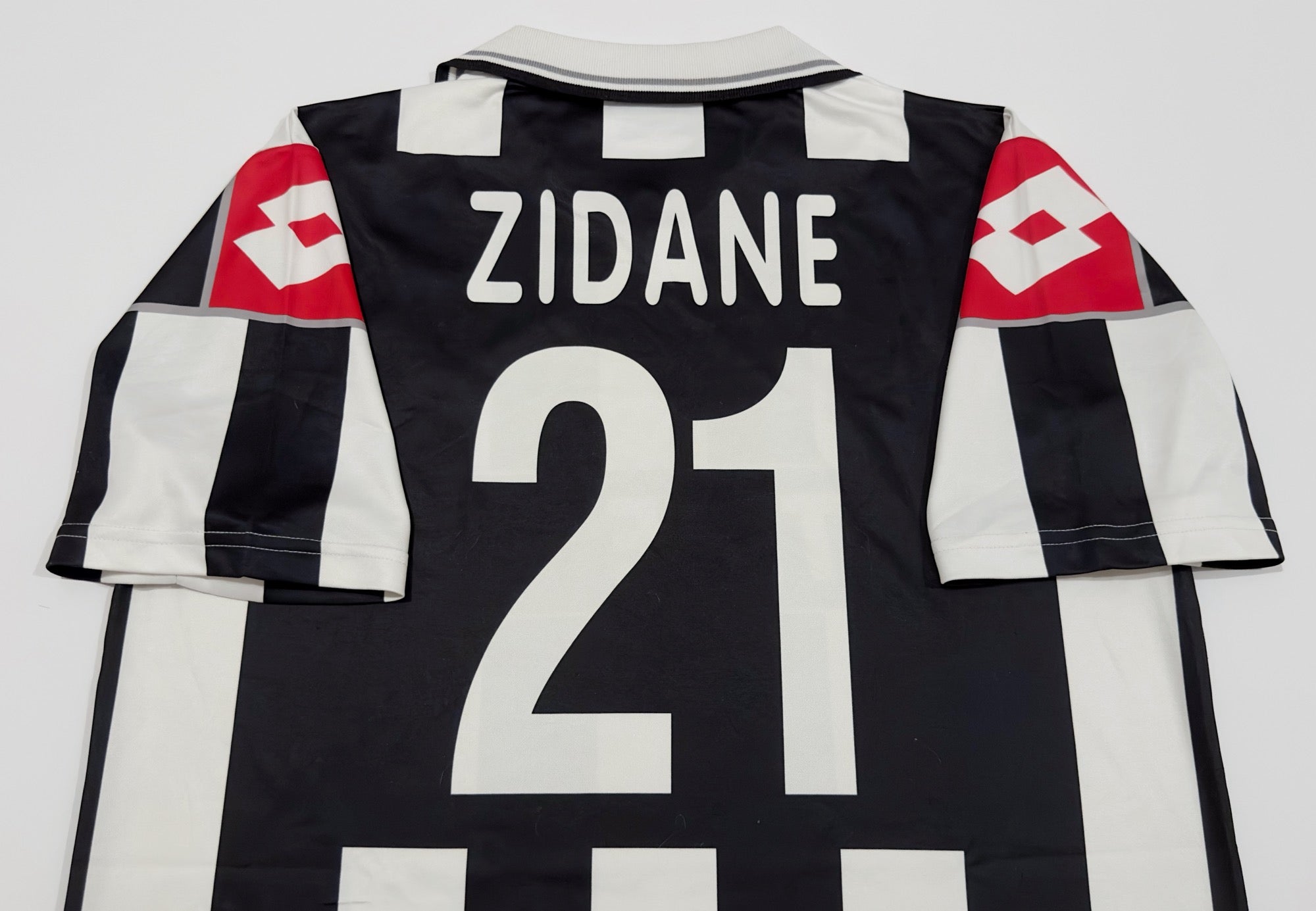 2000/01 Juventus #21 ZIDANE Home Jersey (L)