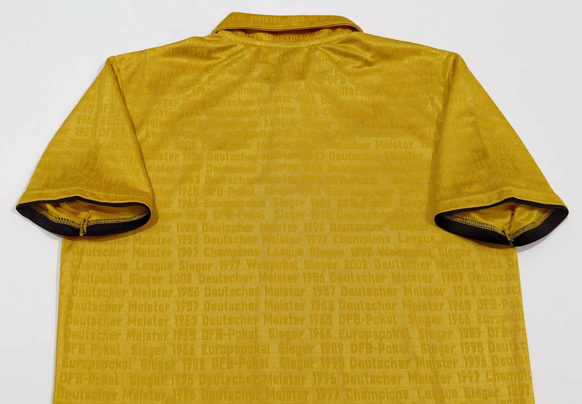 2009/10 Borussia Dortmund Centenary Home Jersey (M)