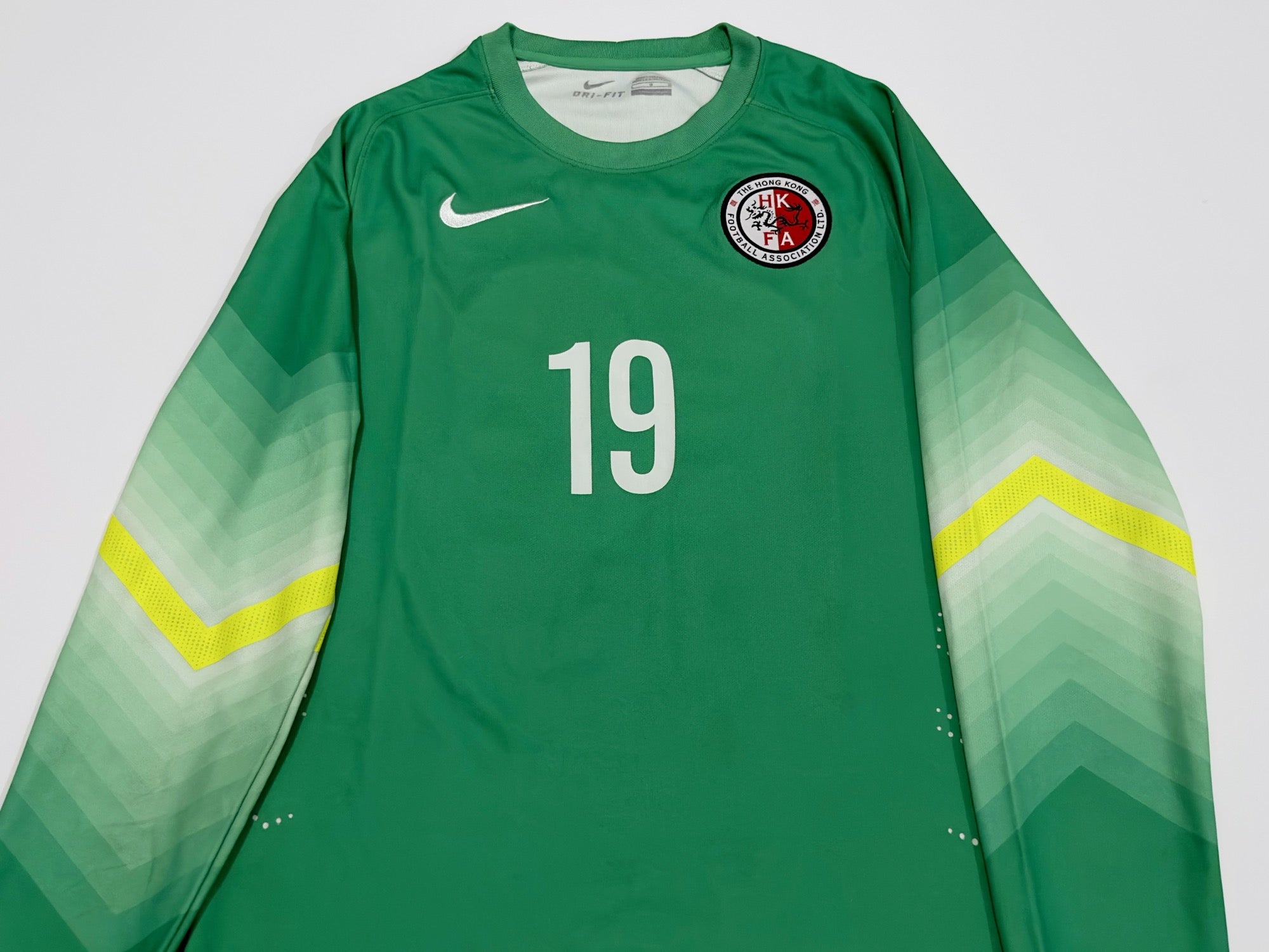 2014/15 Hong Kong #19 GK Jersey (L) with Shorts