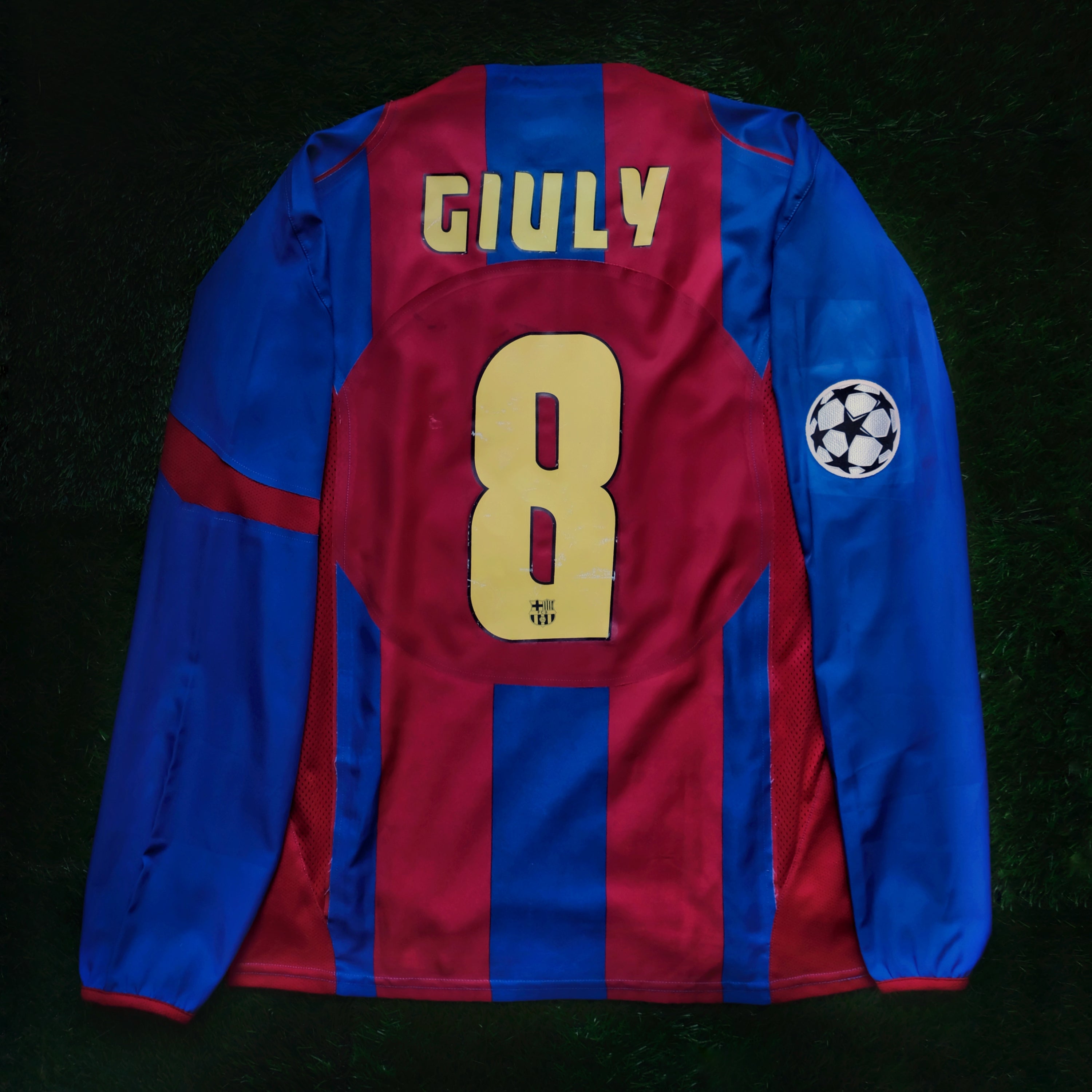 2004/05 Barcelona #8 GIULY Home Jersey (M) L/S