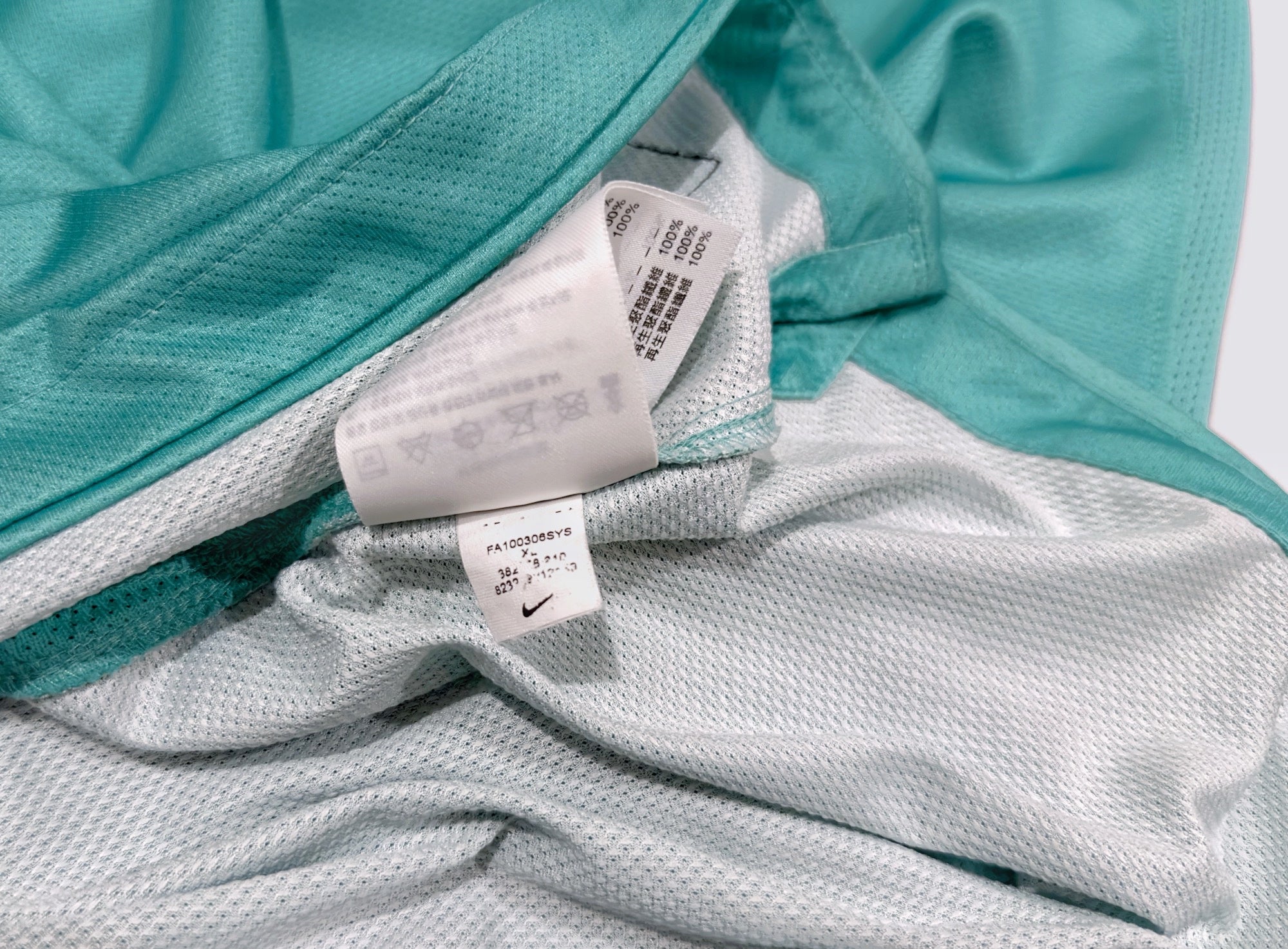 2010/11 Barcelona Away Jersey (XL)