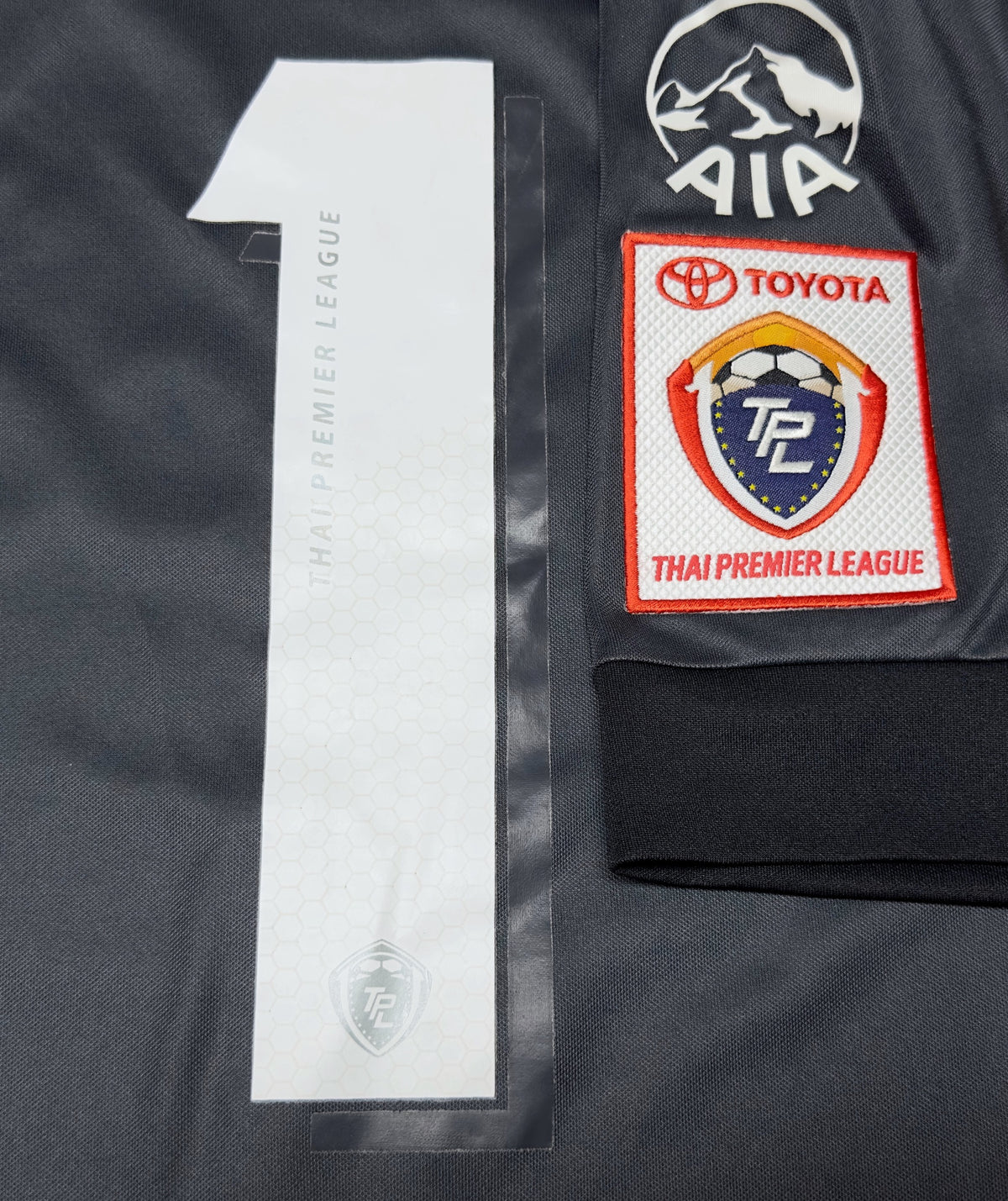 2015 SCG Muangthong United #1 KAWIN GK Jersey (XL)