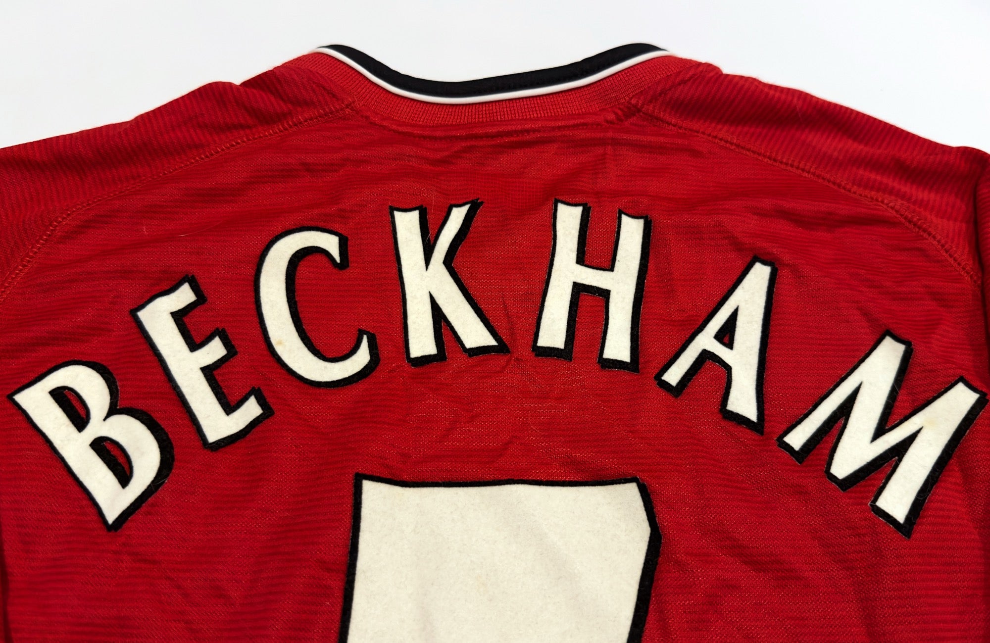 2000/02 Man Utd #7 BECKHAM Home Jersey (M)