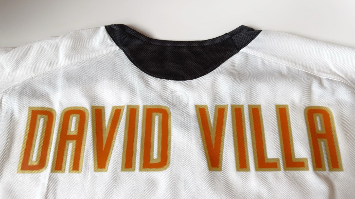 2005/06 Valencia #7 DAVID VILLA Home Jersey (L)