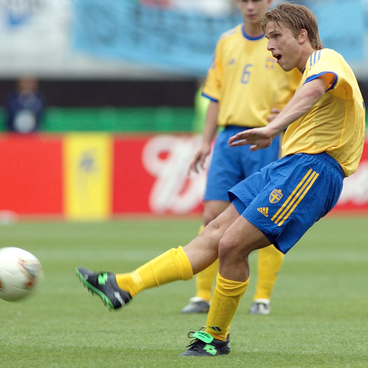 2002/03 Sweden Home Jersey (S)