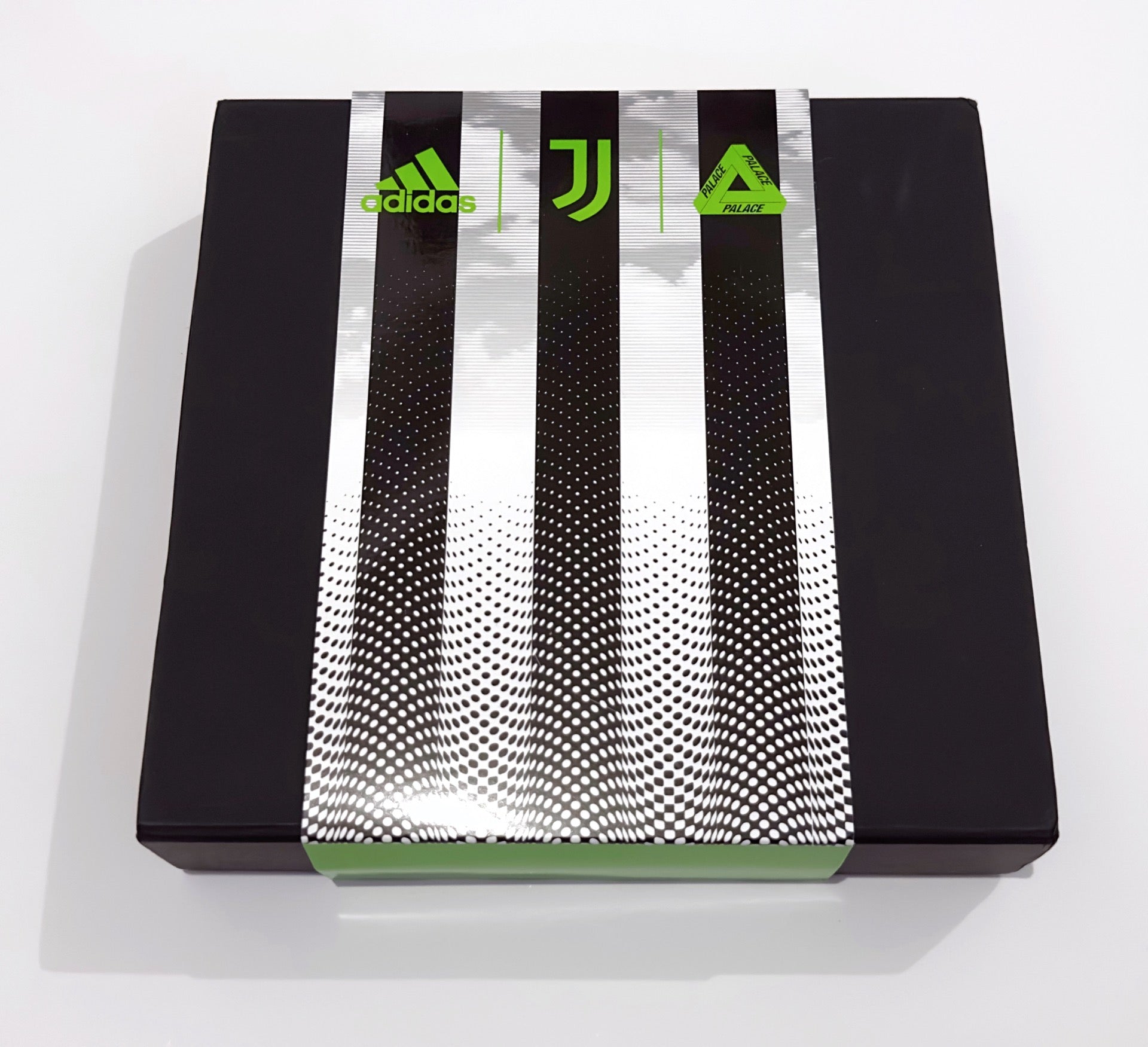 2019/20 Juventus X Palace #7 RONALDO Fourth Jersey Boxset (M)