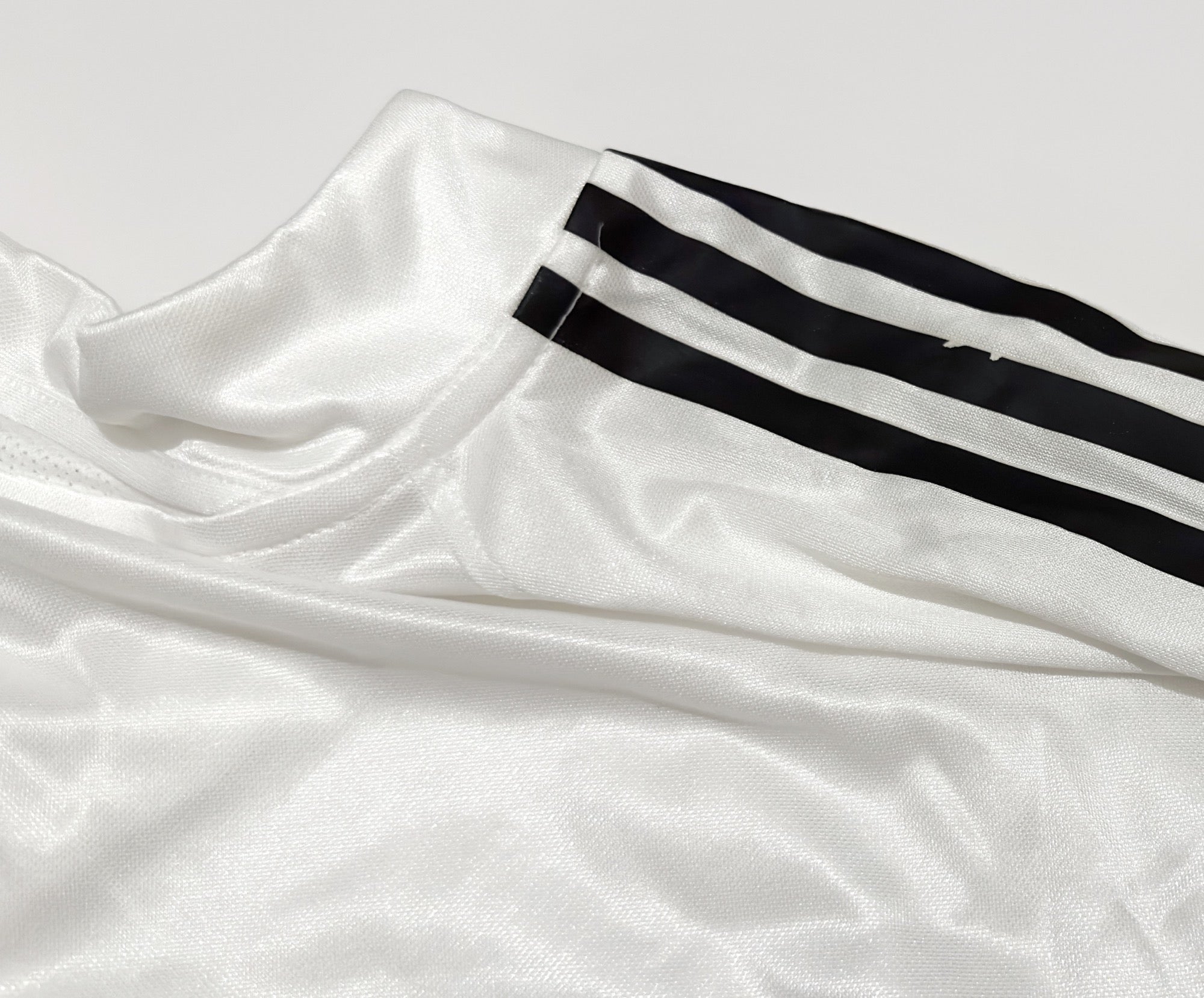 2004/05 Real Madrid Home Jersey (L) L/S
