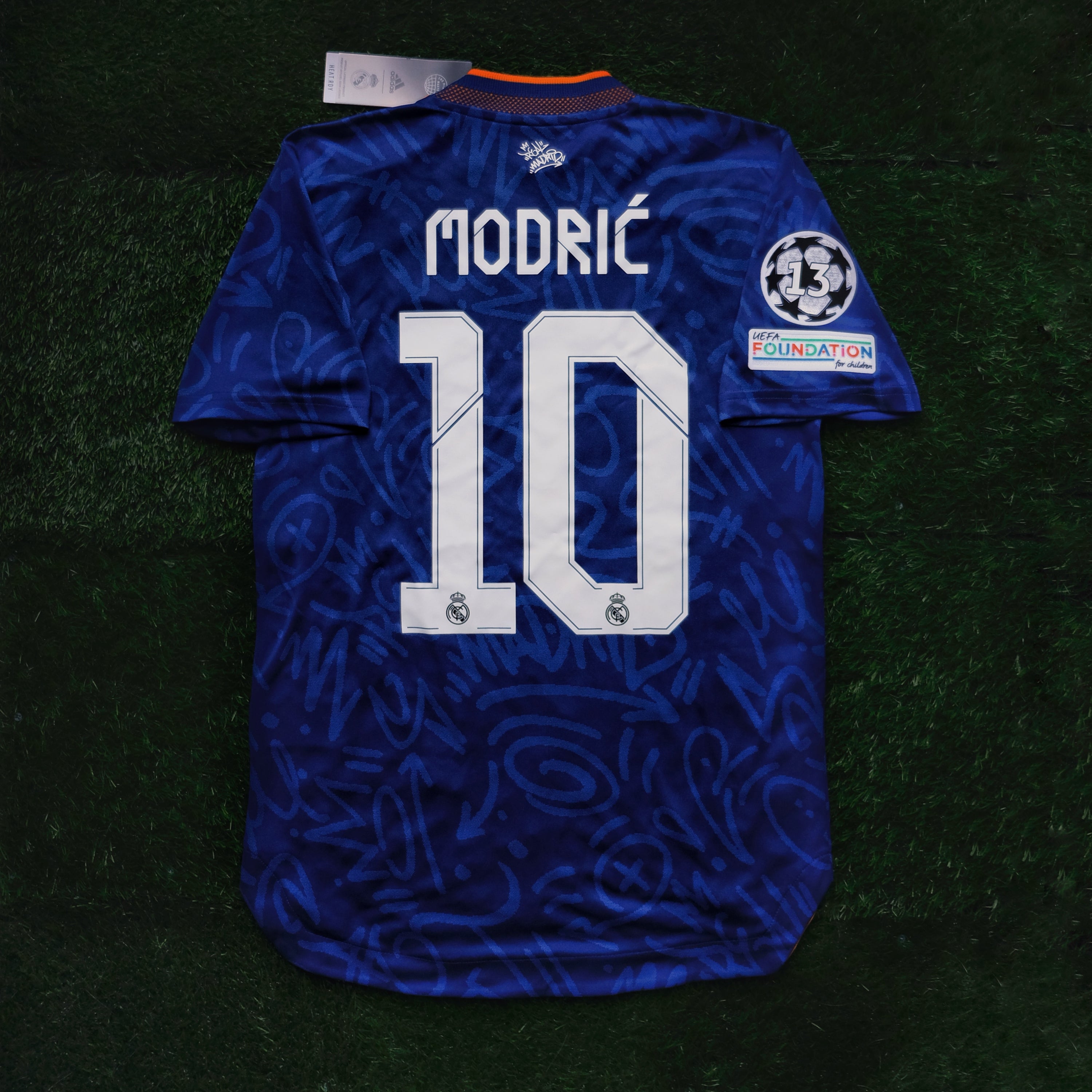 2021/22 Real Madrid #10 MODRIC Away Jersey (S)