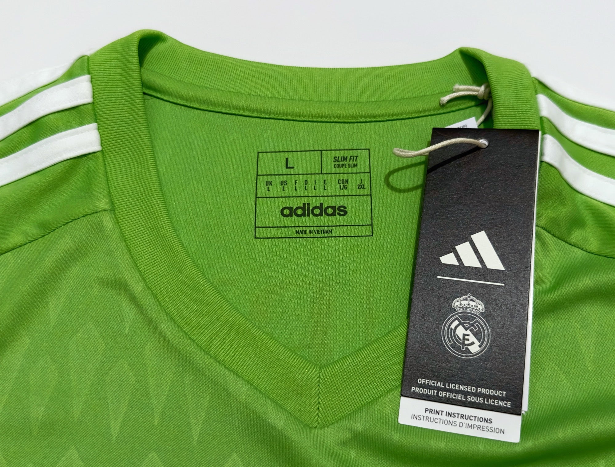 2023/24 Real Madrid #1 COURTOIS GK Jersey (L)