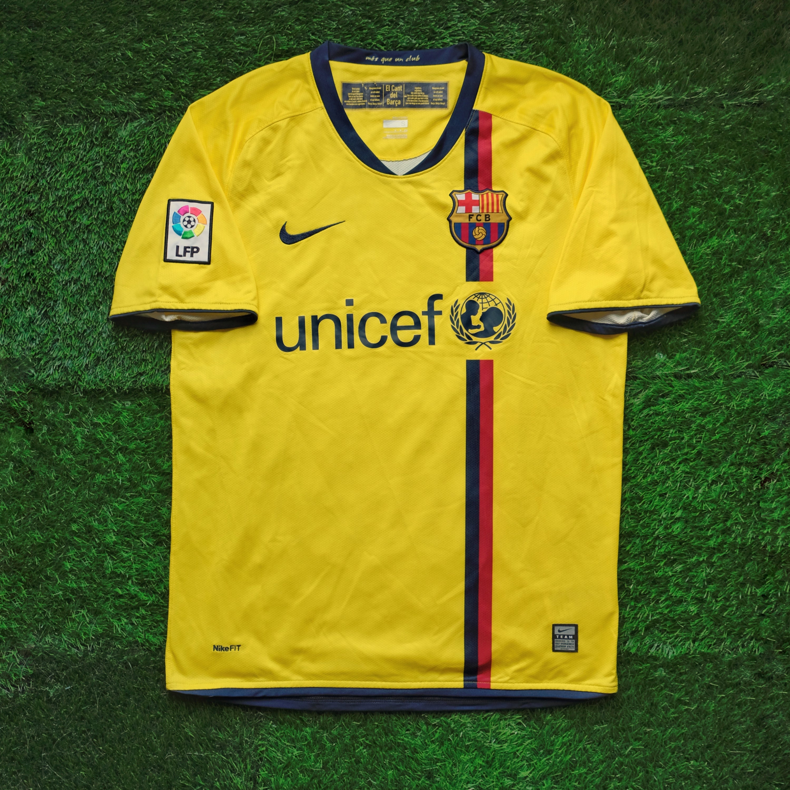 2008/10 Barcelona Away Jersey (S)