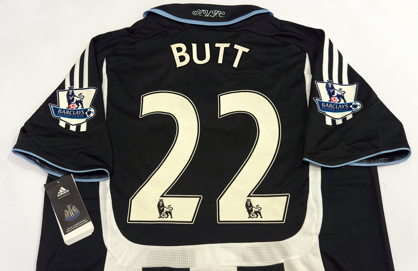 2007/09 Newcastle #22 BUTT Home Jersey (L)