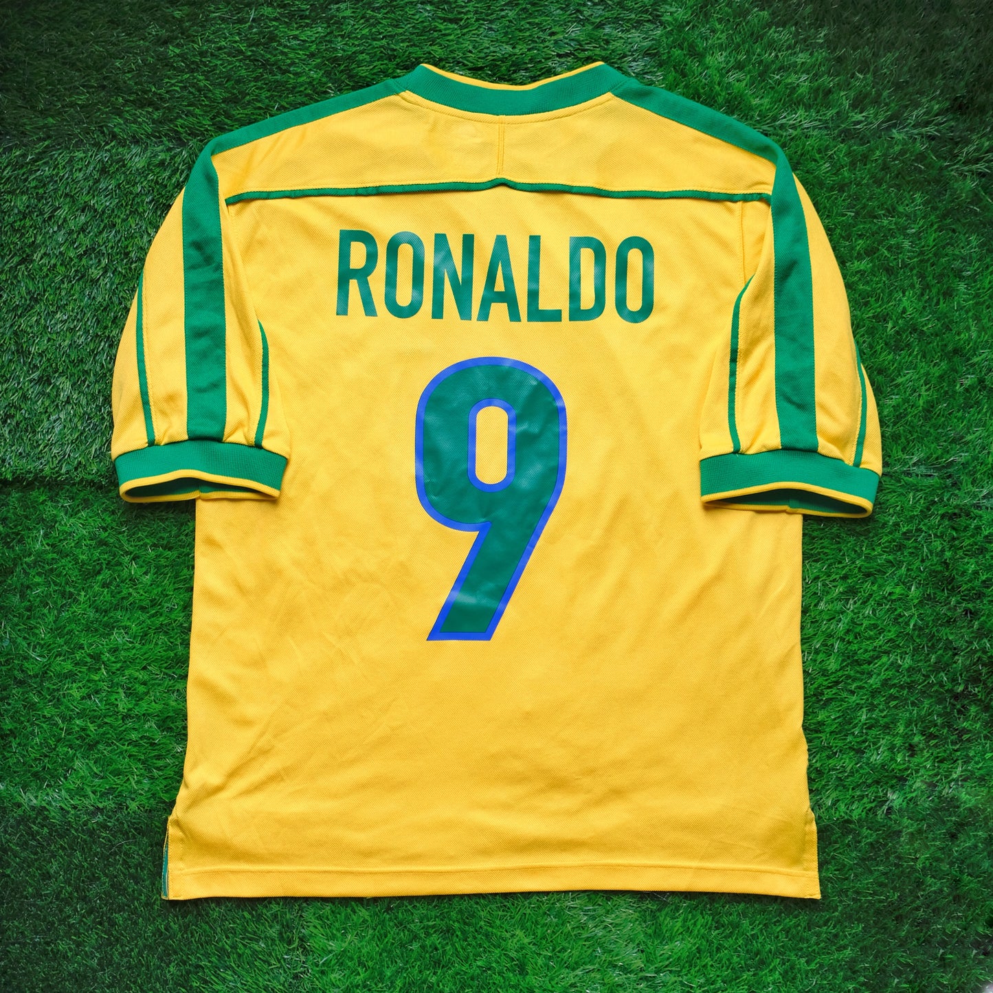 1998/99 Brazil #9 RONALDO Home Jersey (M)