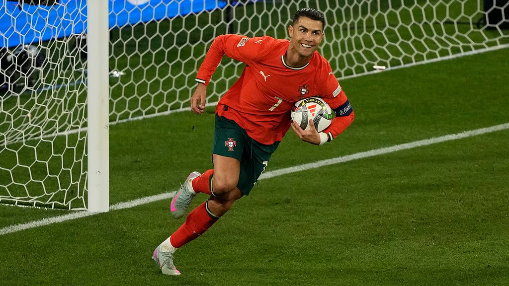 2025/26 Portugal #7 RONALDO Home Jersey (XL) L/S